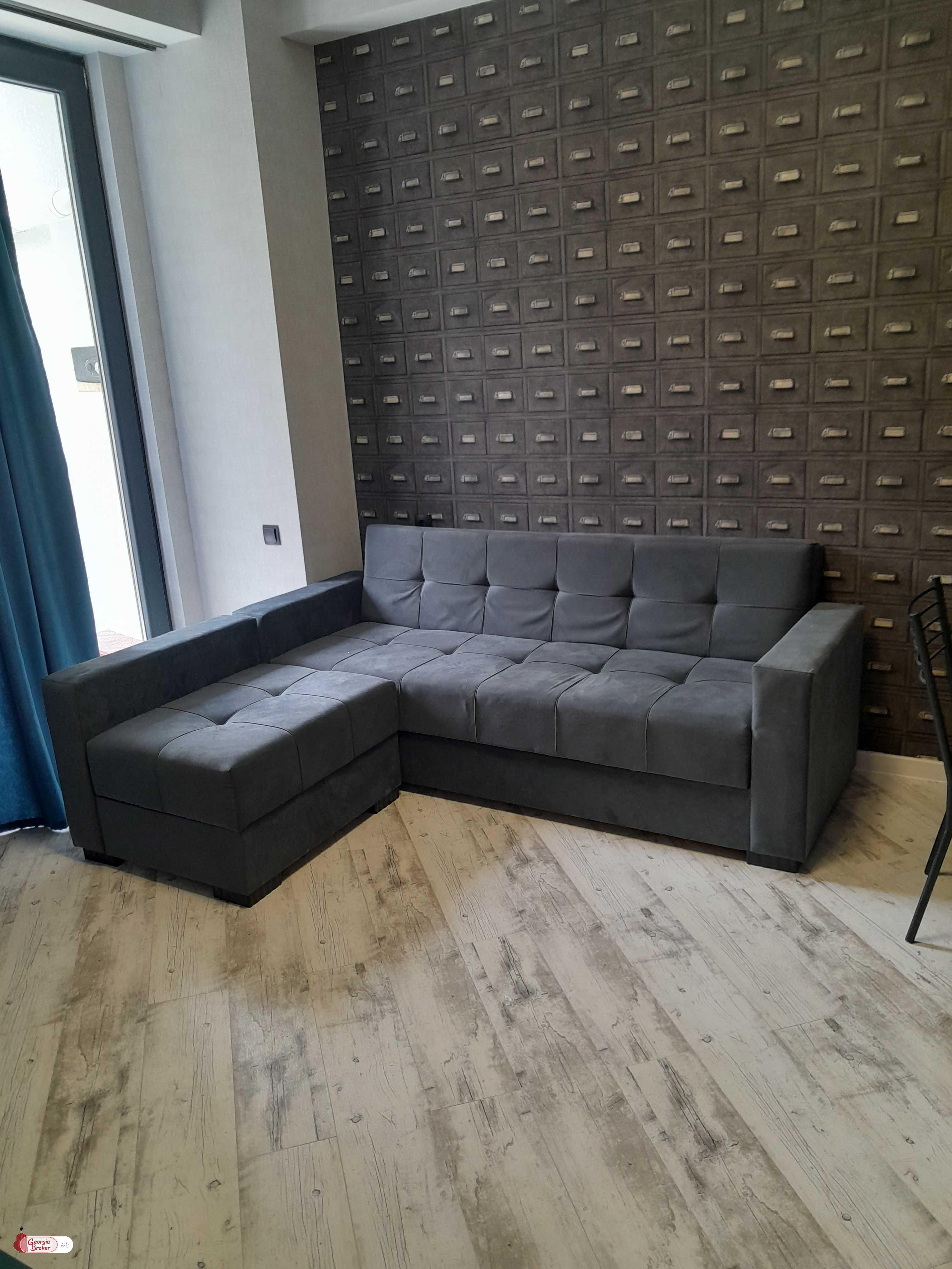 nearly repaired 2-room apartment for sale