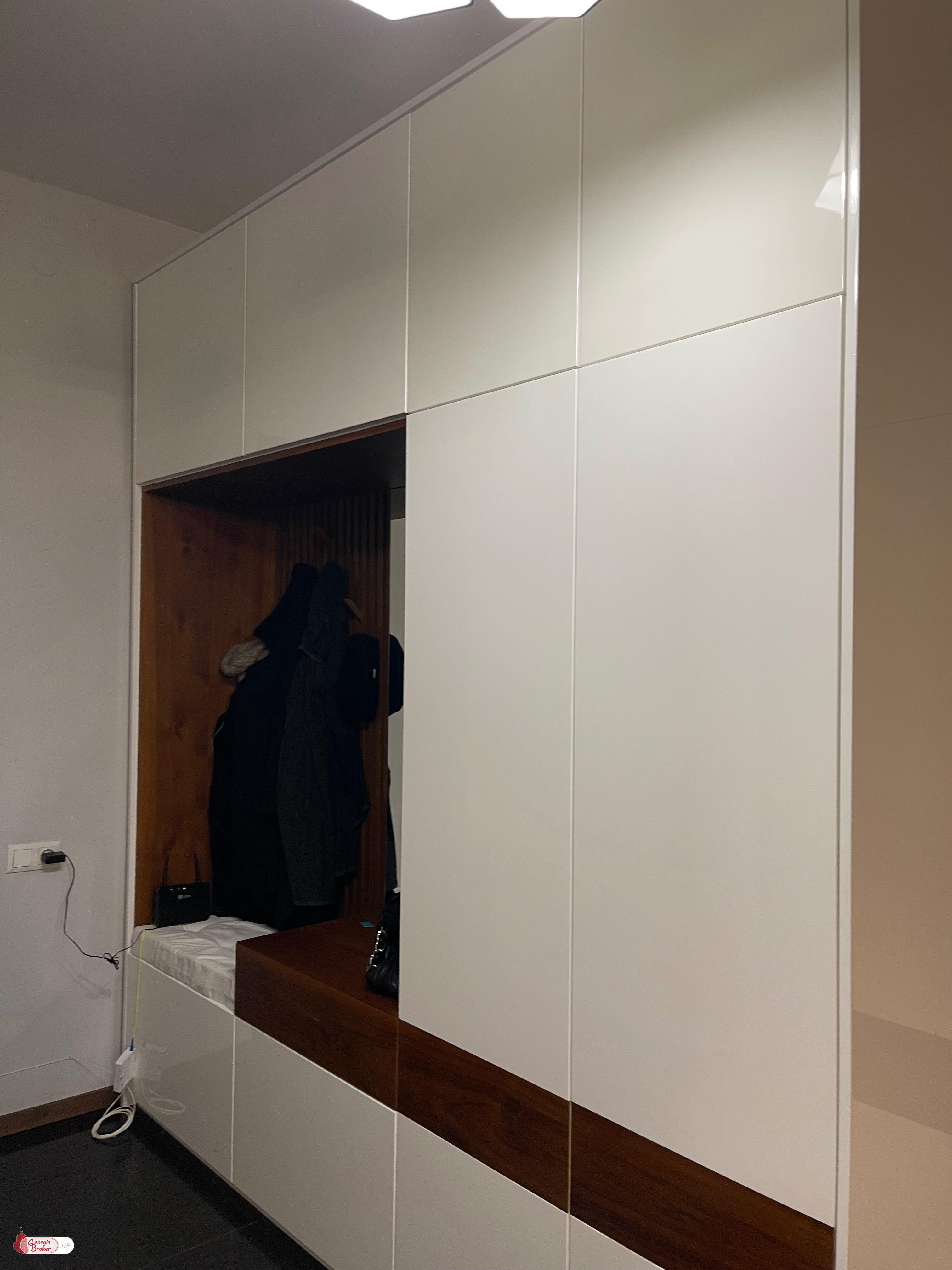 продается квартира с новым ремонтом 2-комнаты