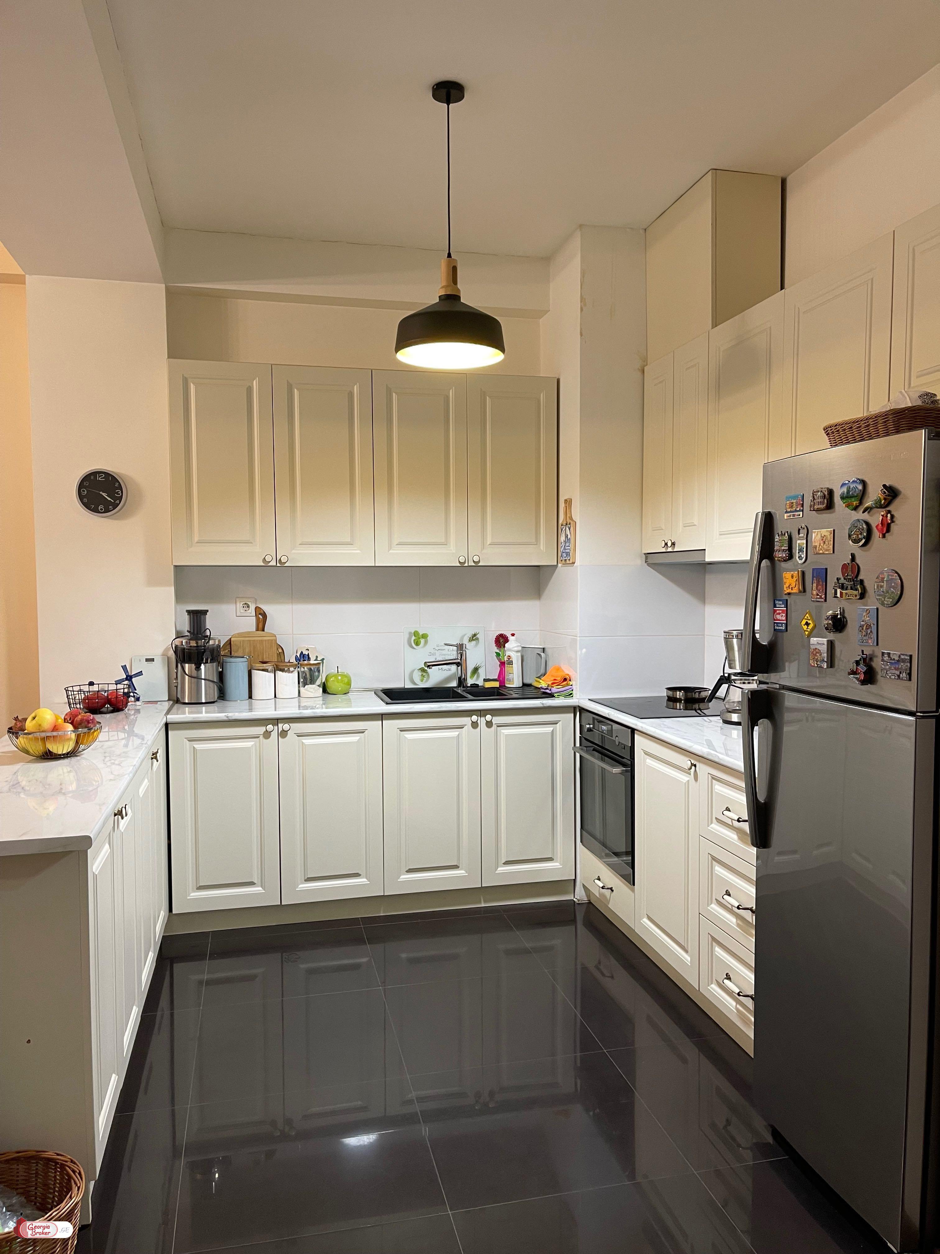 продается квартира с новым ремонтом 2-комнаты