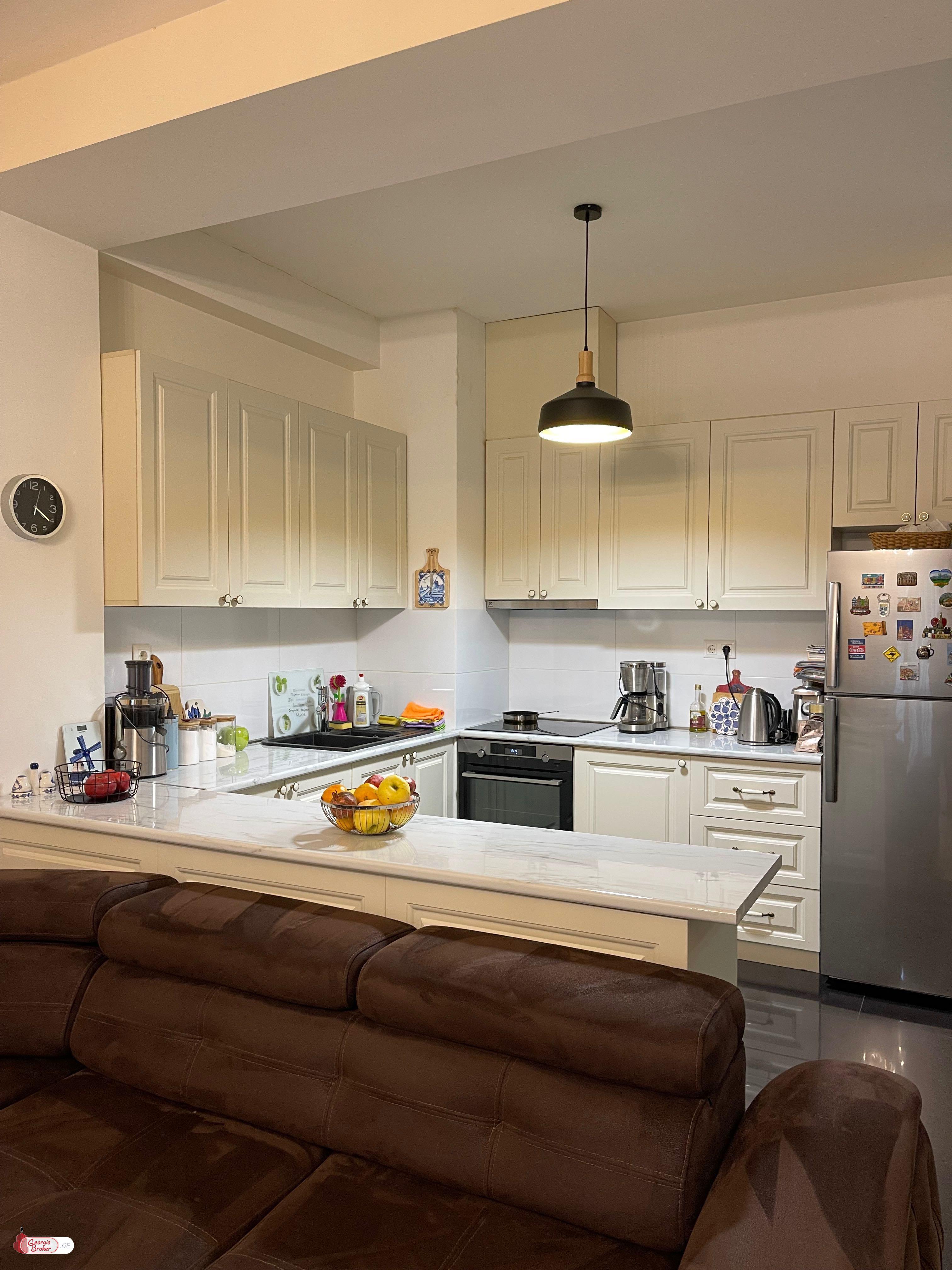 продается квартира с новым ремонтом 2-комнаты