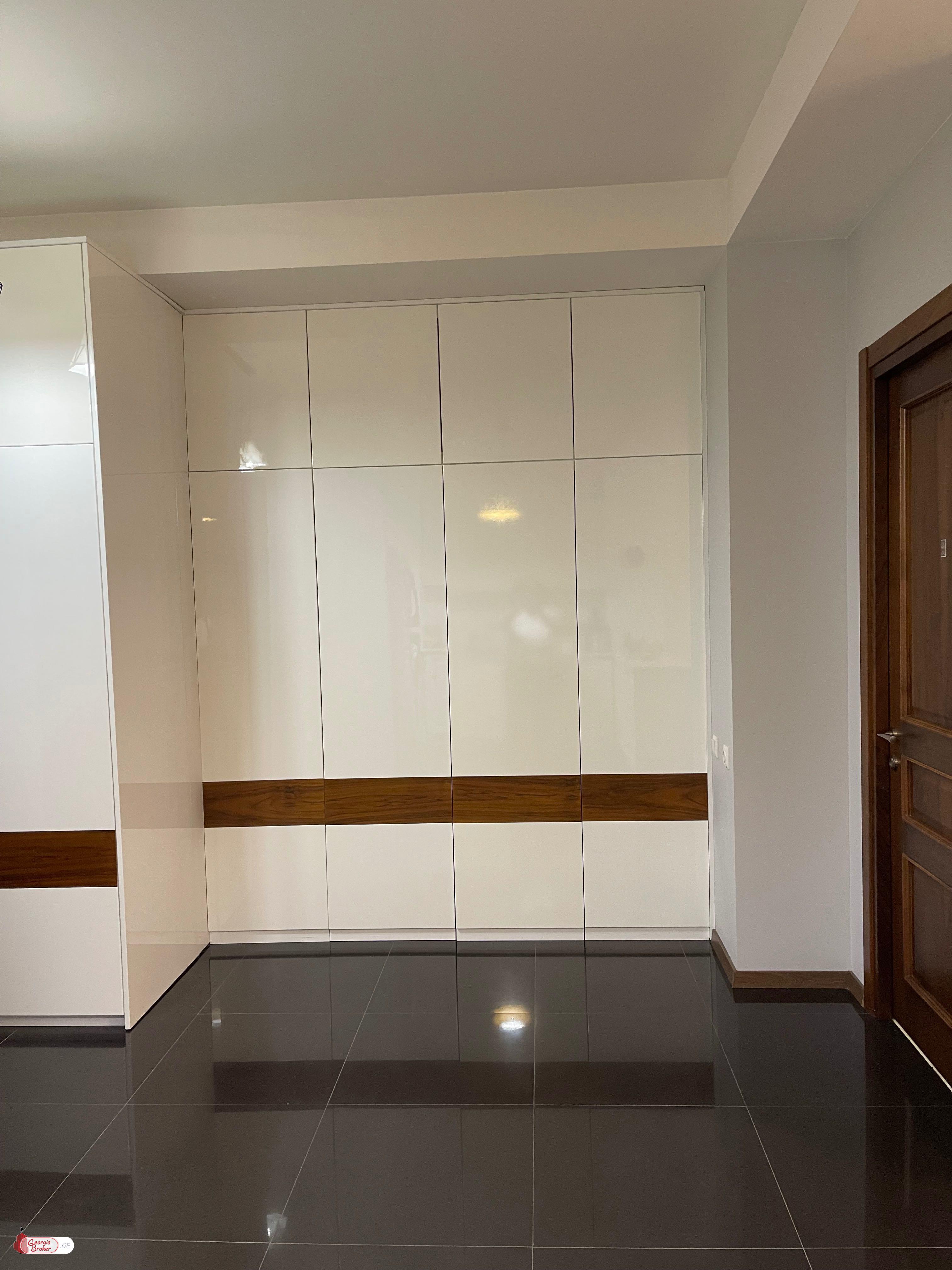 продается квартира с новым ремонтом 2-комнаты