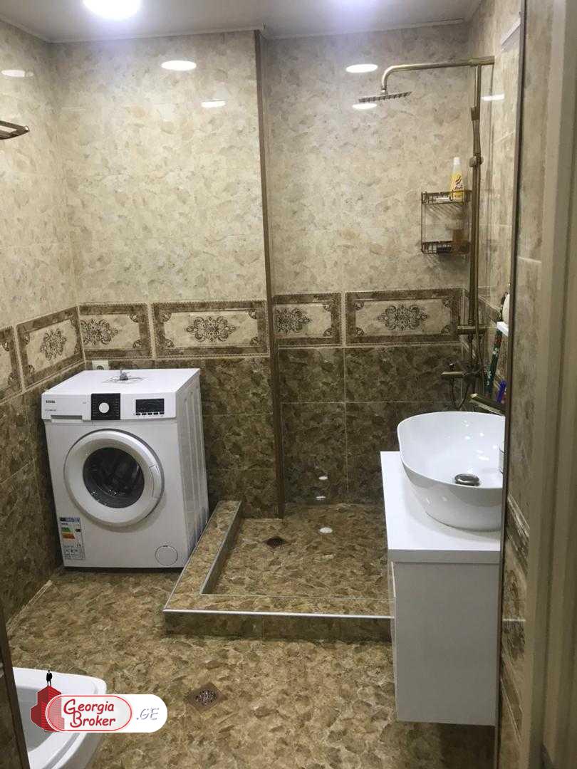 იყიდება ახალი გარემონტებული 2 ოთახიანი ბინა