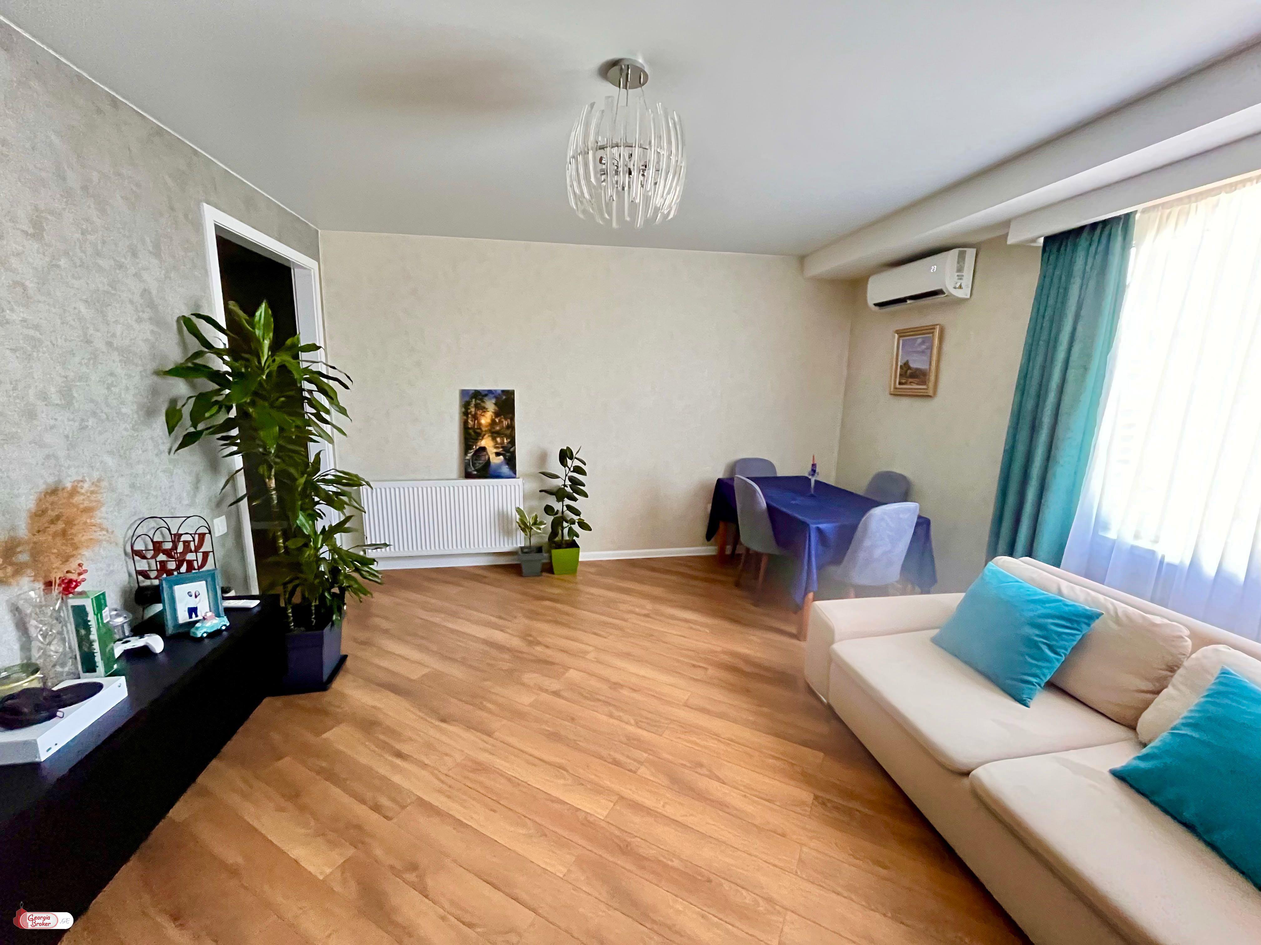 nearly repaired 3-room apartment for sale