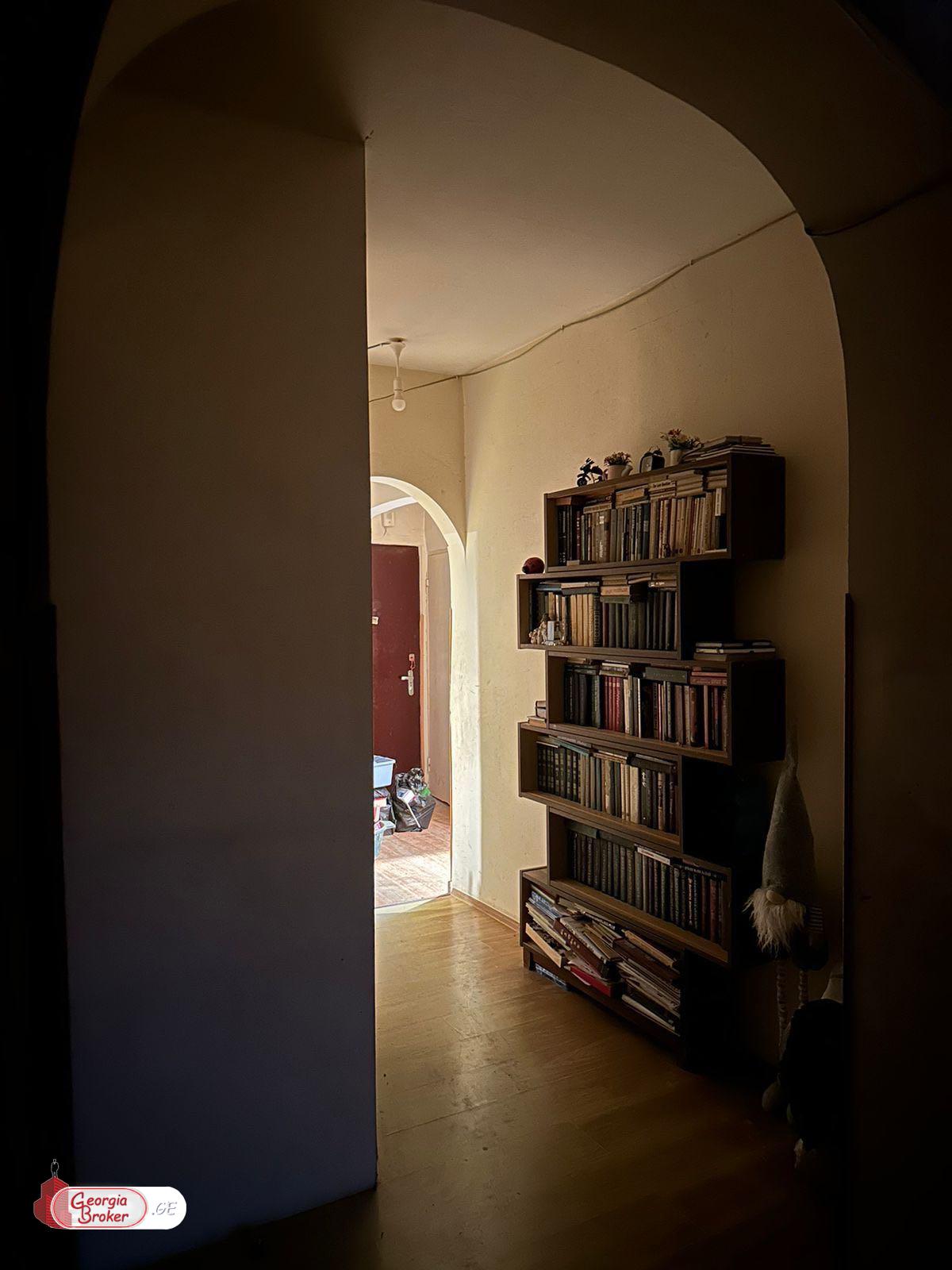 nearly repaired 5-room apartment for sale