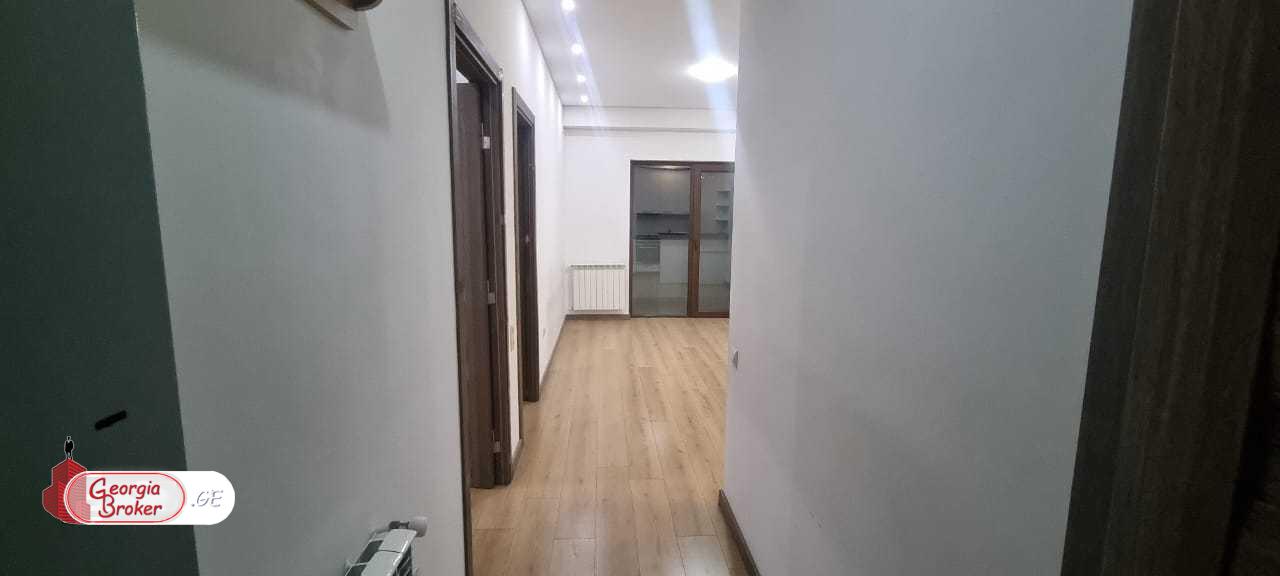 nearly repaired 3-room apartment for sale