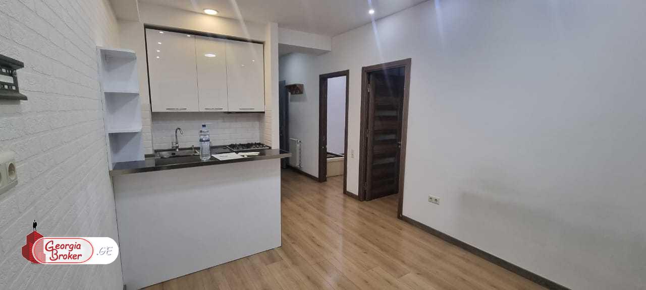 nearly repaired 3-room apartment for sale