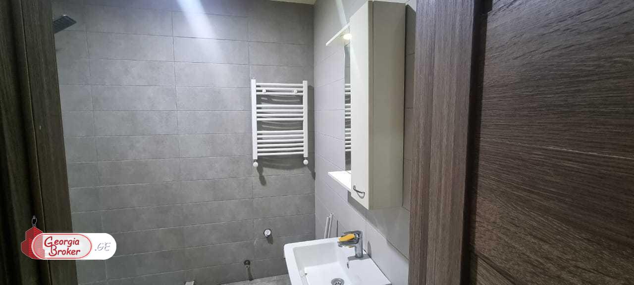 nearly repaired 3-room apartment for sale