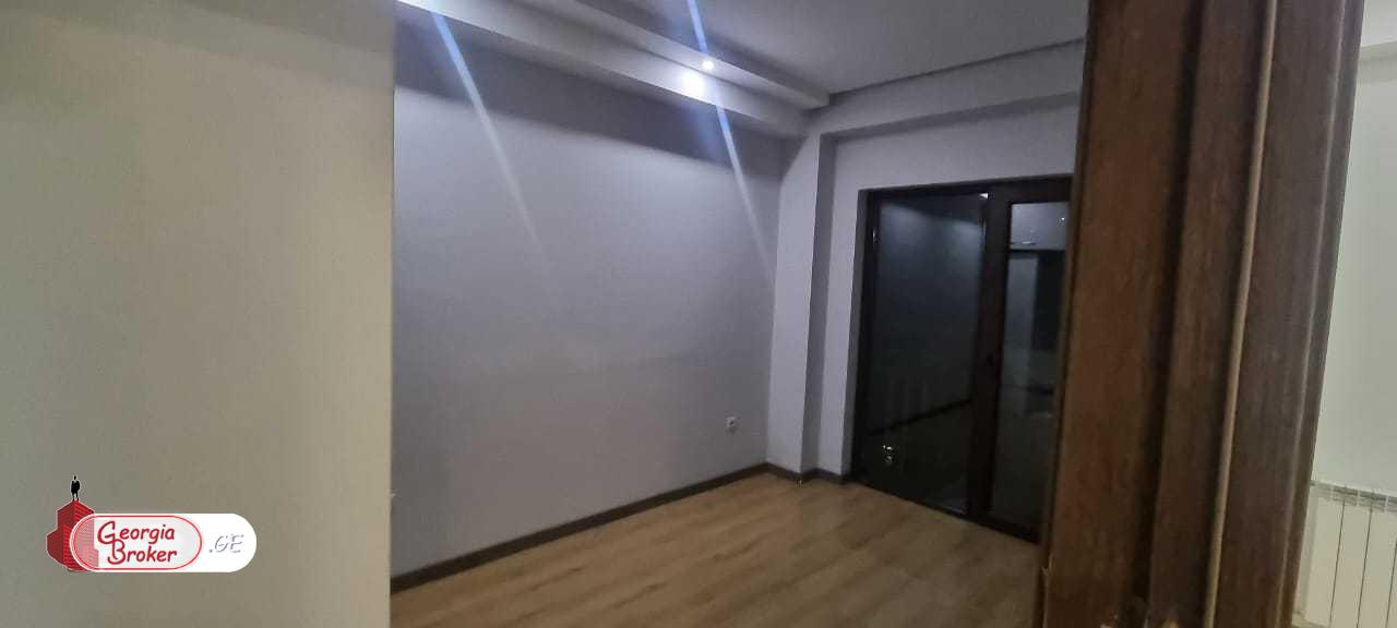 nearly repaired 3-room apartment for sale