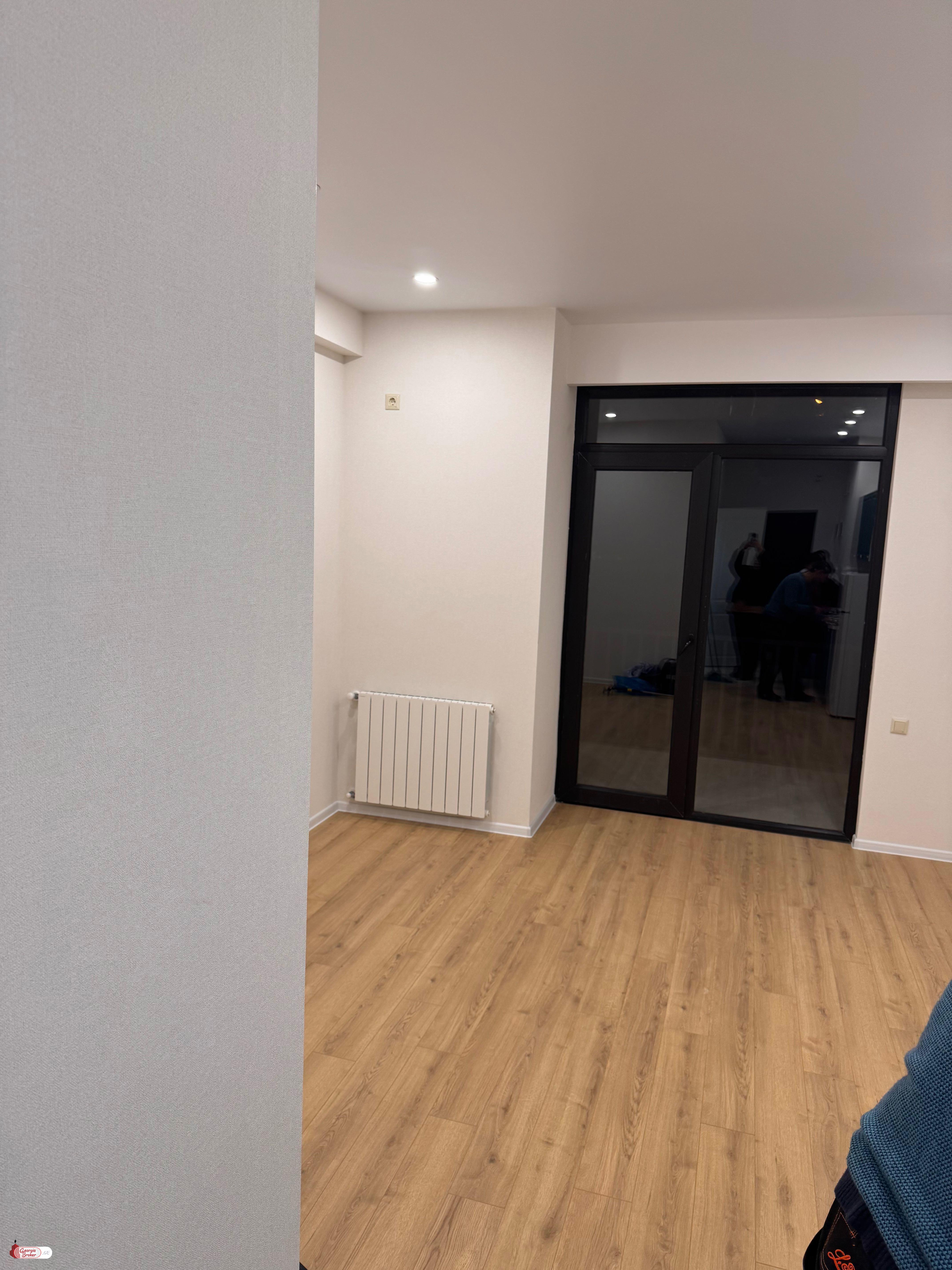 продается квартира с новым ремонтом 1-комната