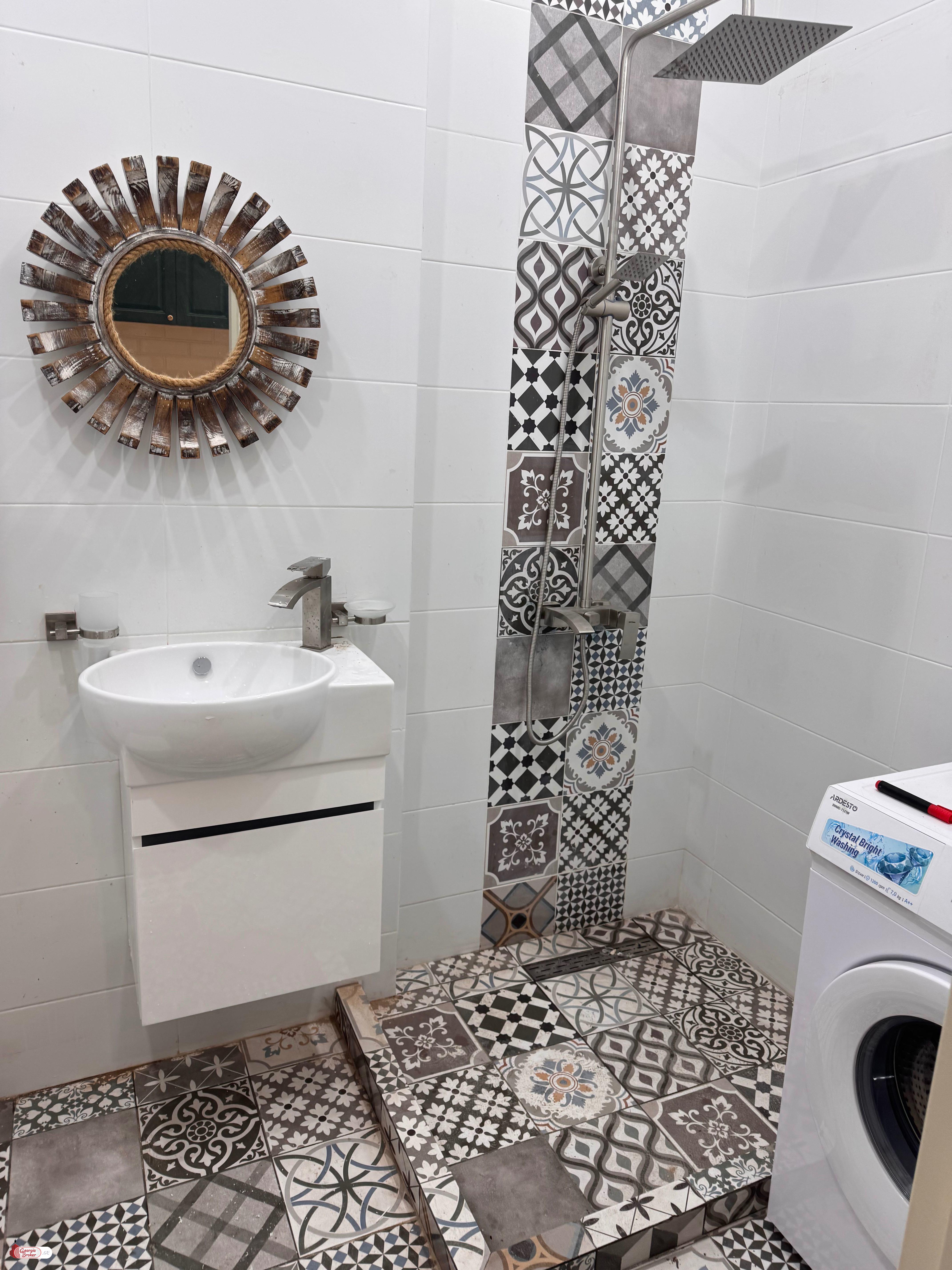 продается квартира с новым ремонтом 1-комната