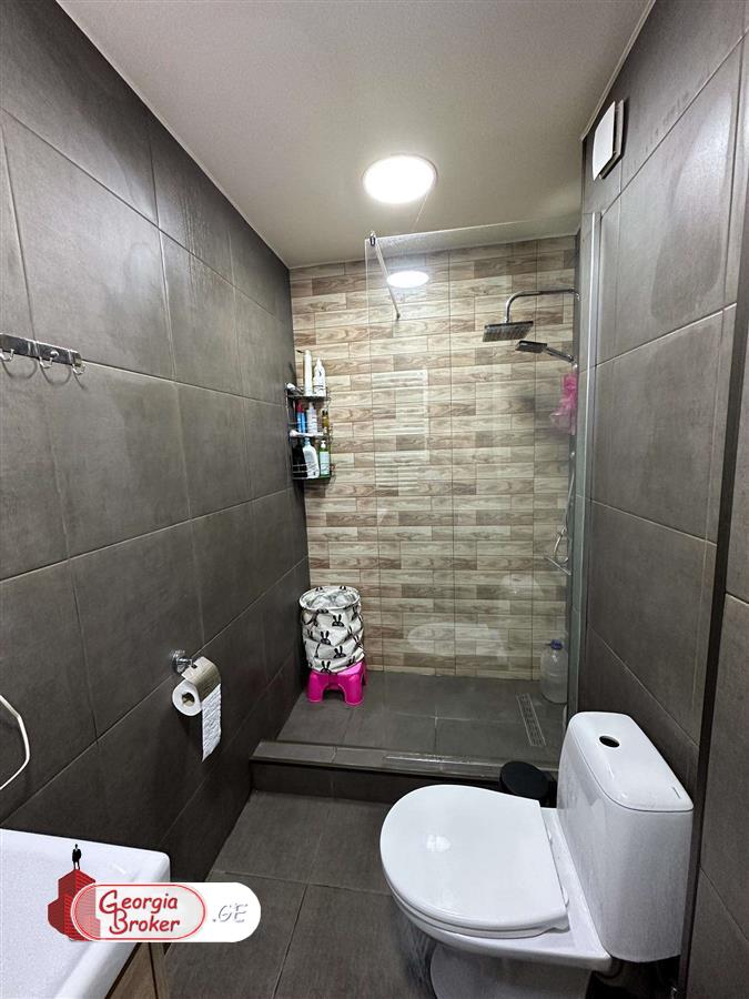 nearly repaired 5-room apartment for sale