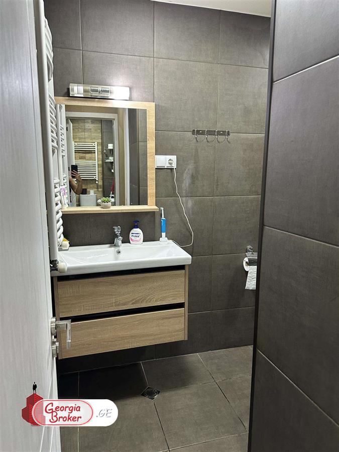 nearly repaired 5-room apartment for sale