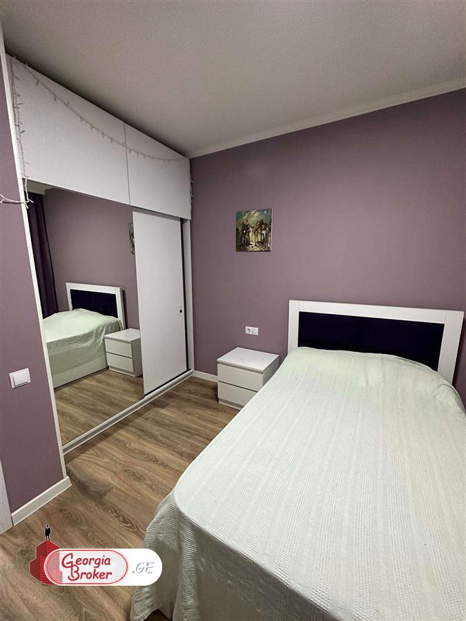 nearly repaired 5-room apartment for sale