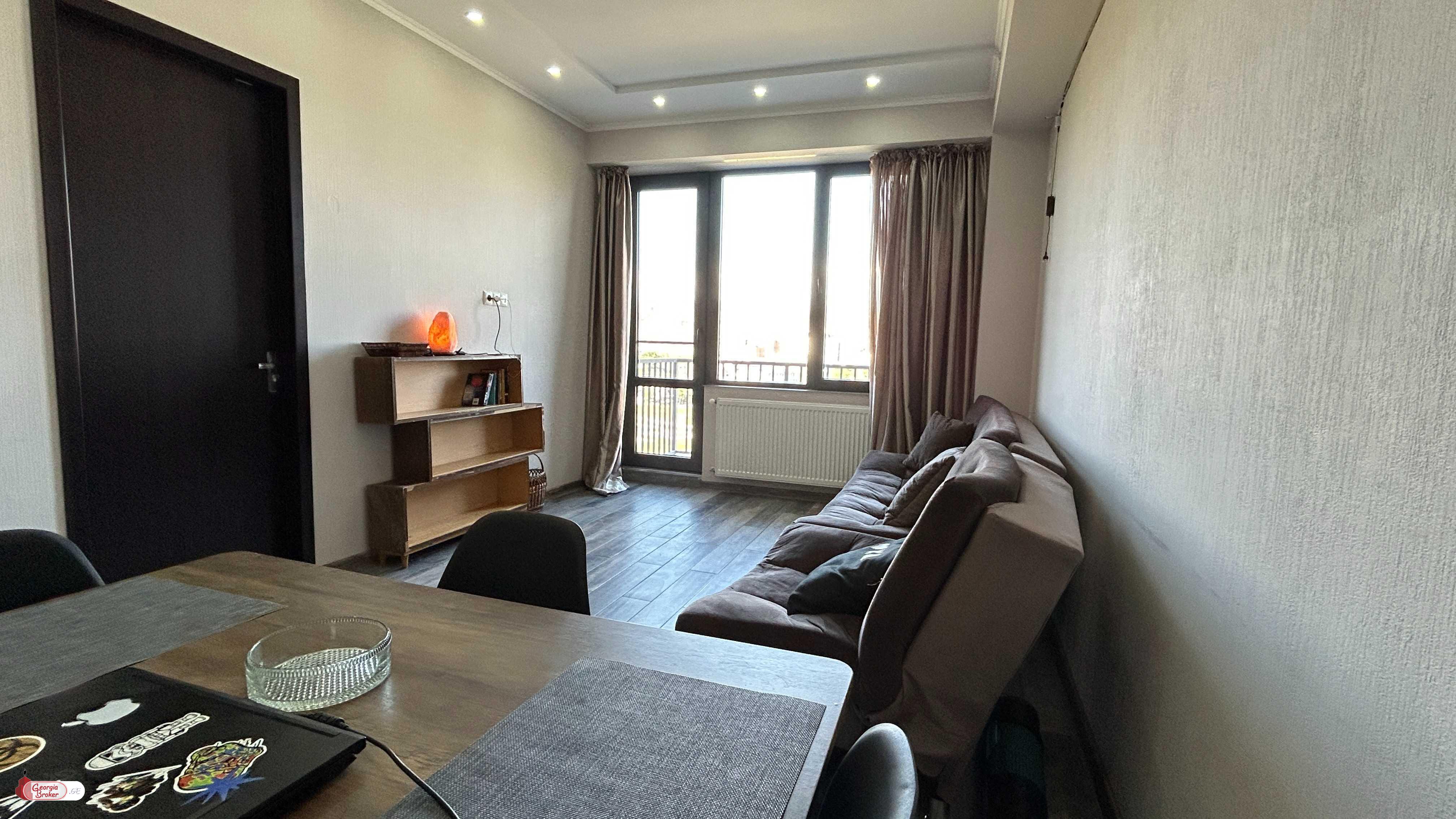 nearly repaired 2-room apartment for sale