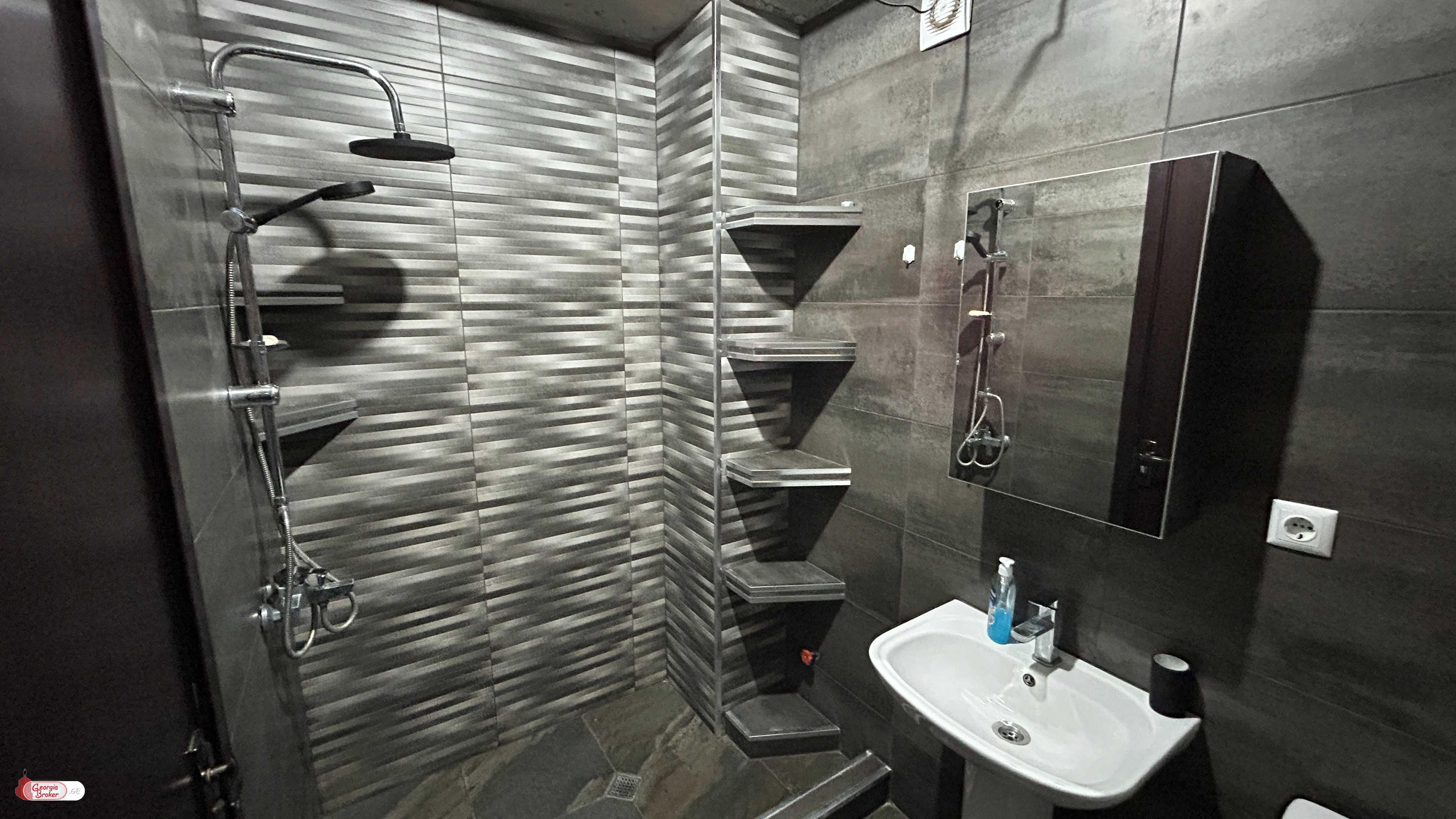 nearly repaired 2-room apartment for sale