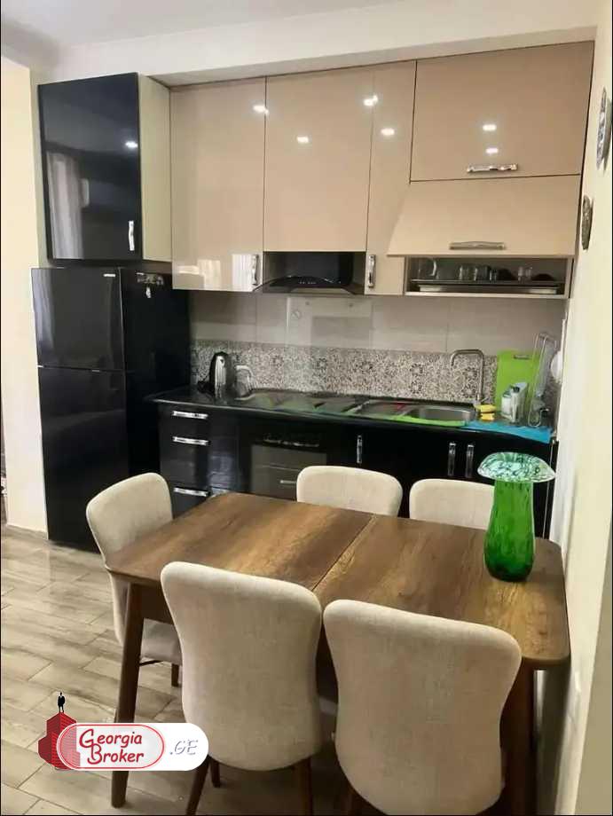 იყიდება ახალი გარემონტებული 3 ოთახიანი ბინა