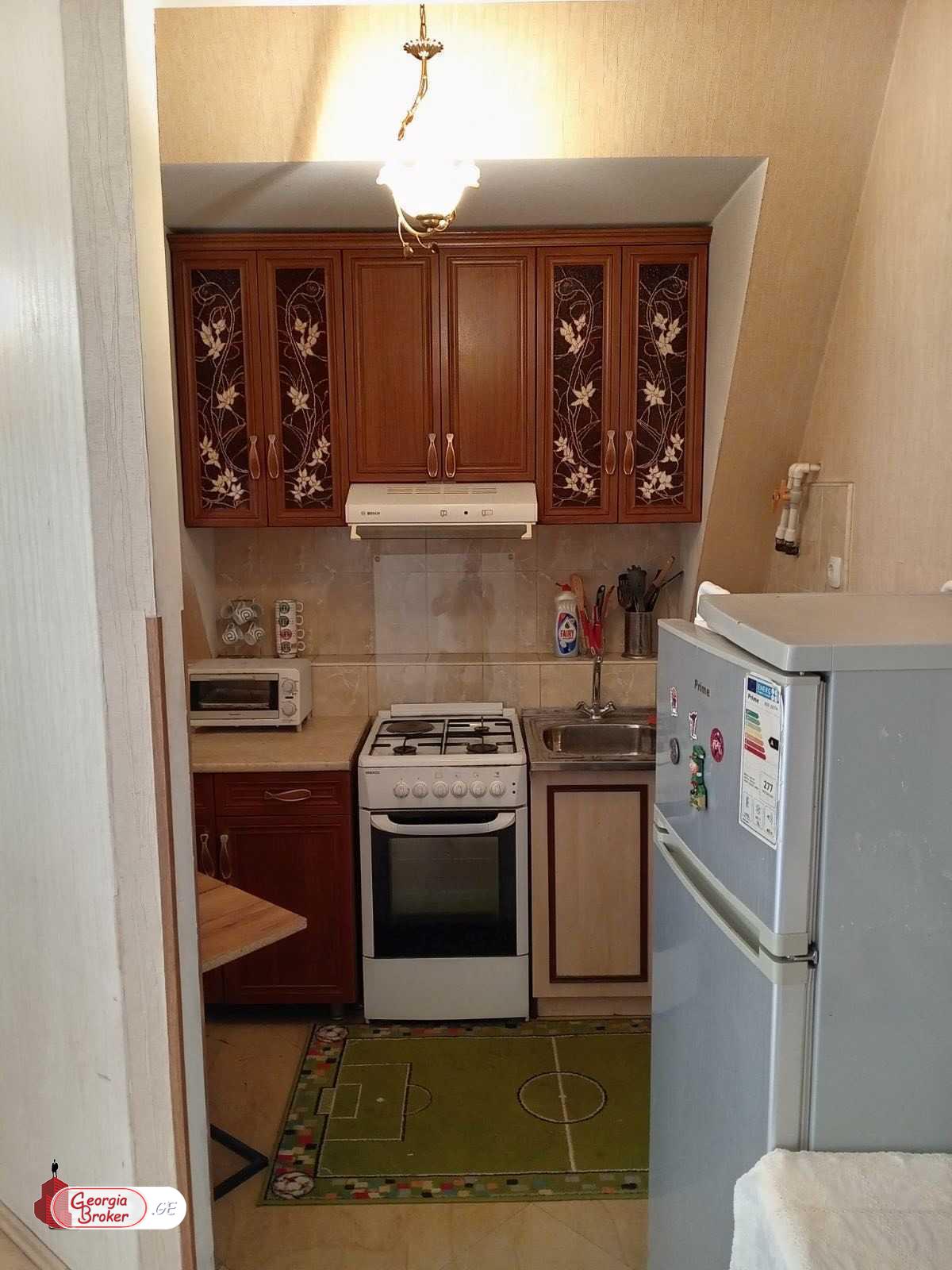 продается квартира с новым ремонтом 3-комнаты