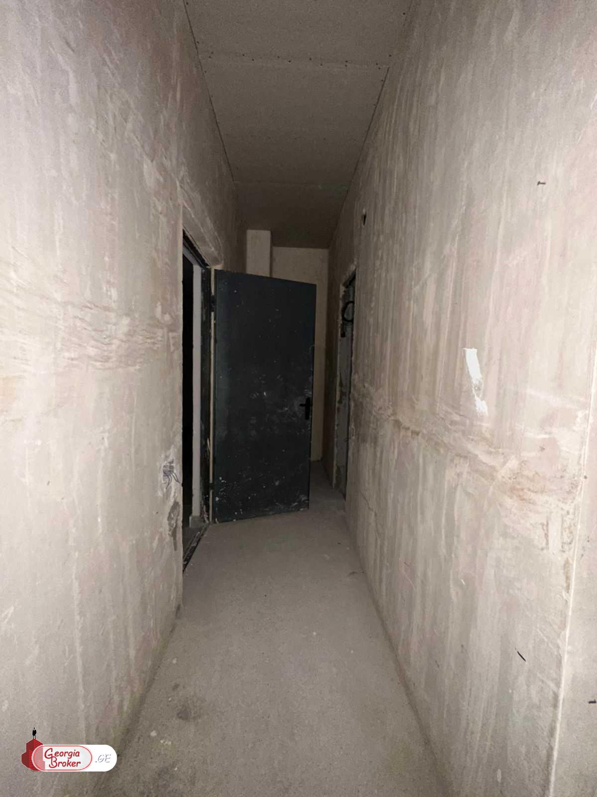 იყიდება ახალი აშენებული 2 ოთახიანი ბინა