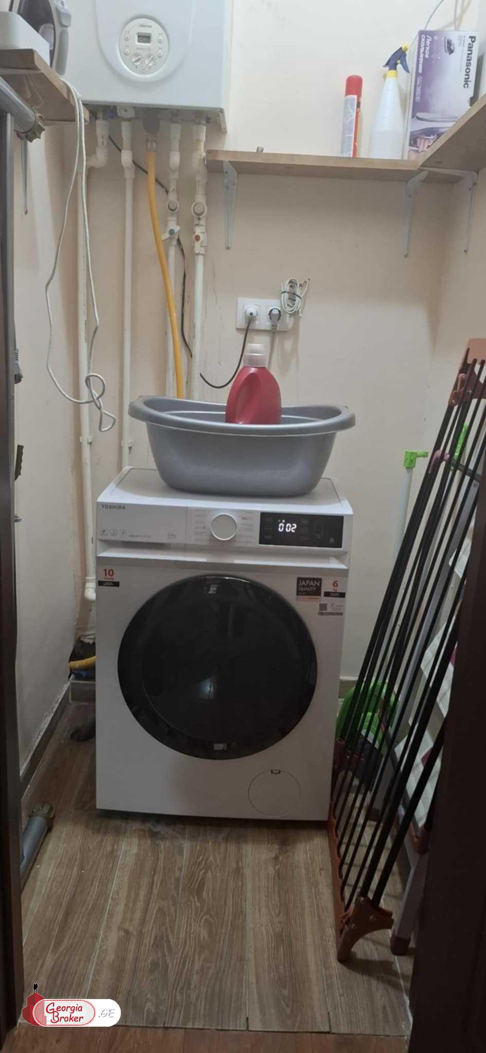 იყიდება ახალი გარემონტებული 4 ოთახიანი ბინა