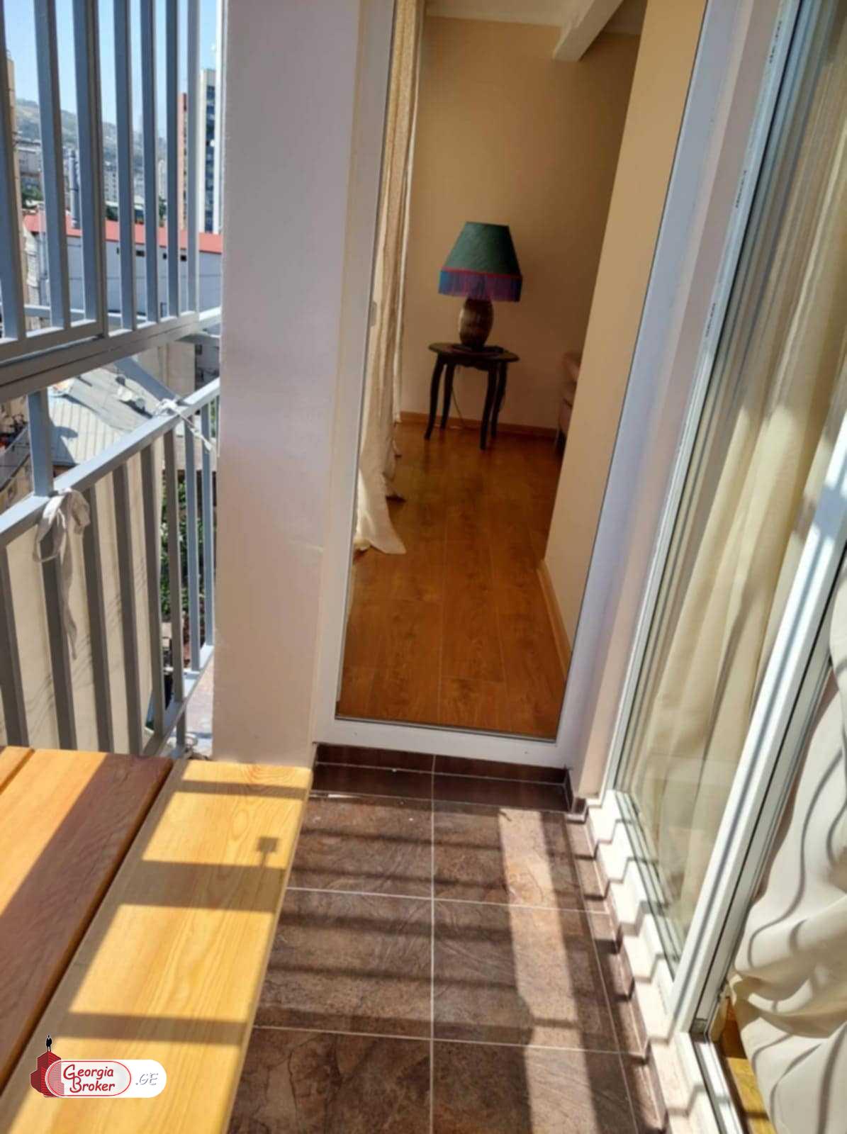 იყიდება ახალი გარემონტებული 4 ოთახიანი ბინა