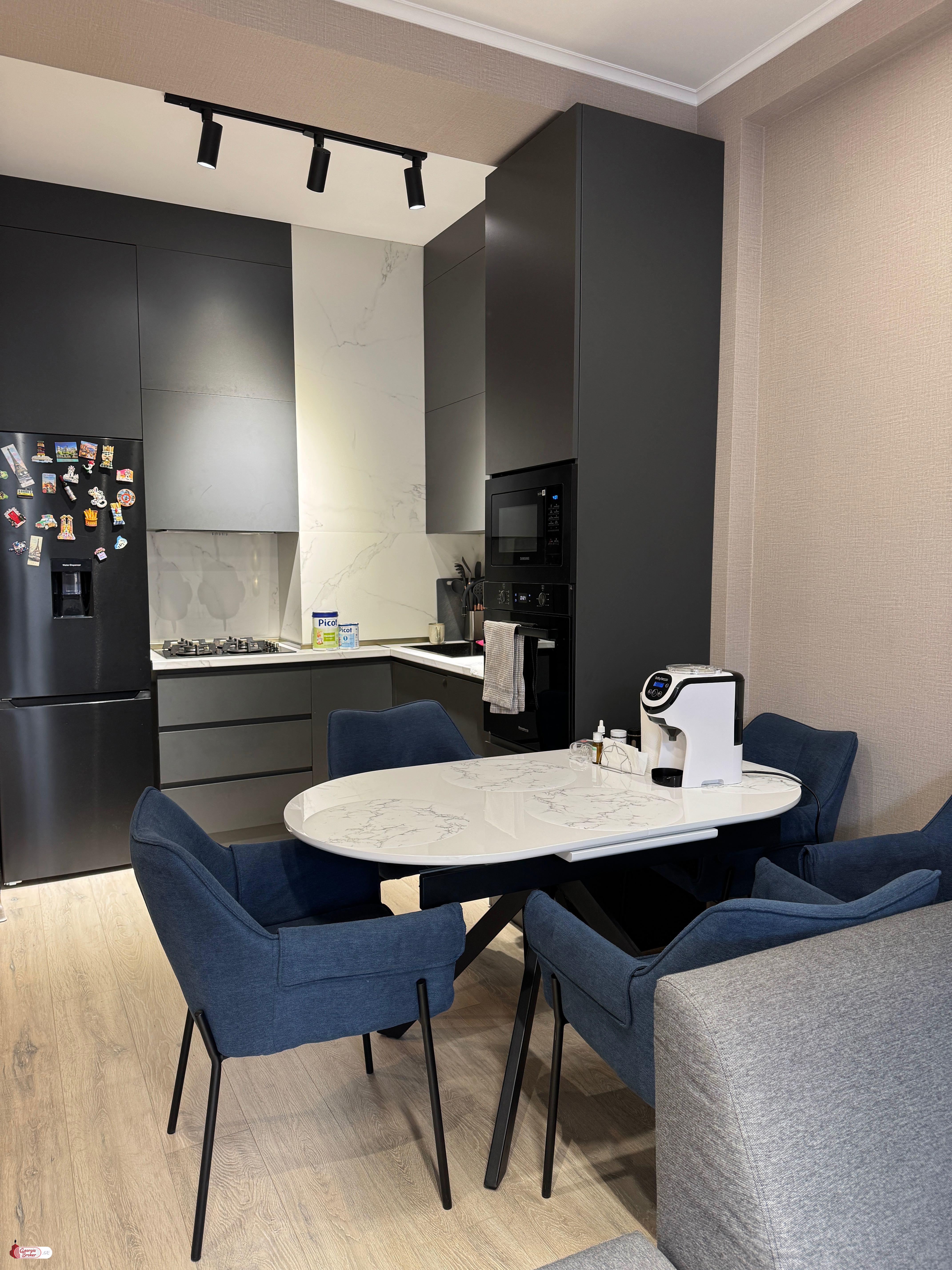 nearly repaired 2-room apartment for sale