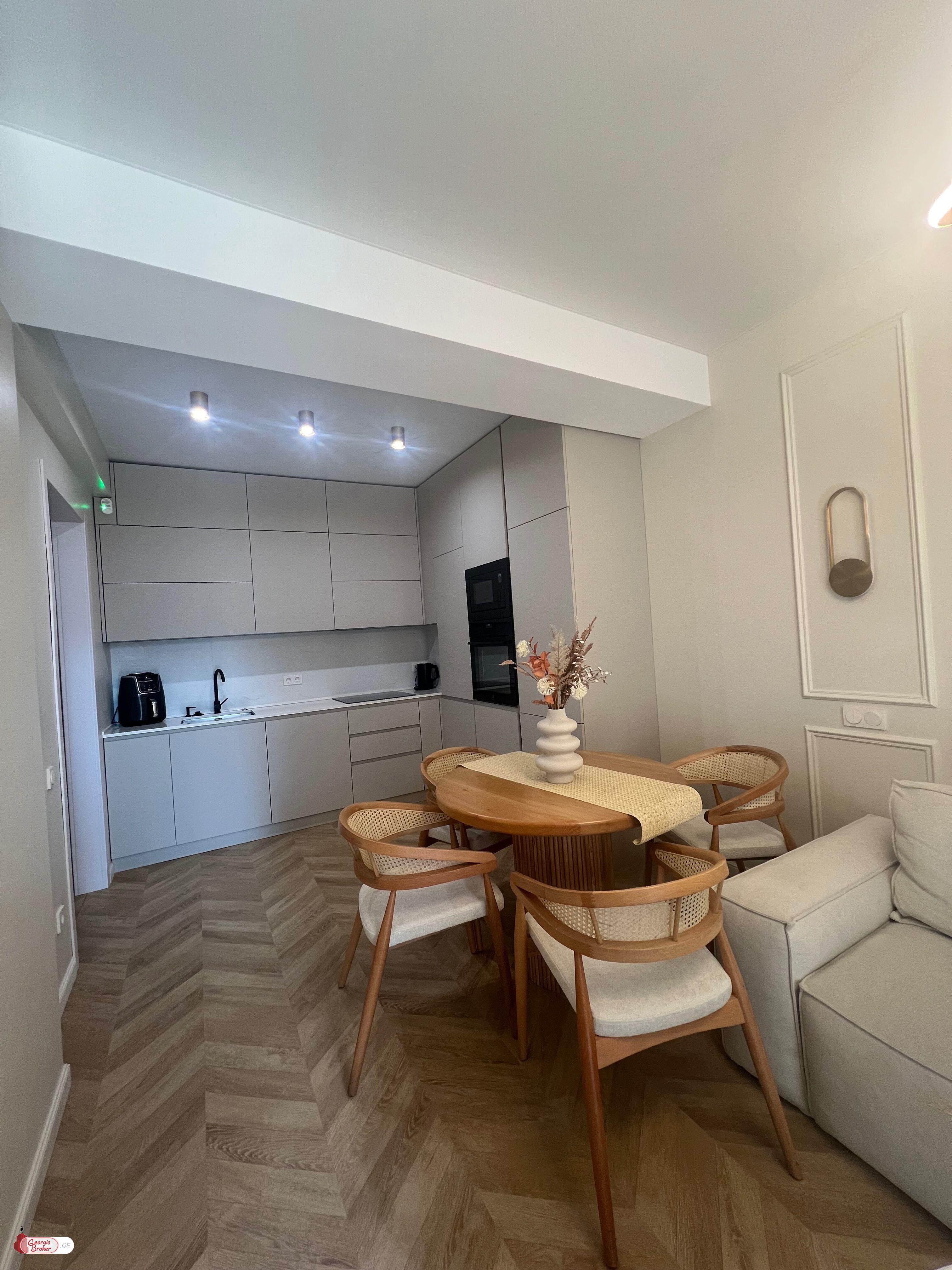 nearly repaired 3-room apartment for sale