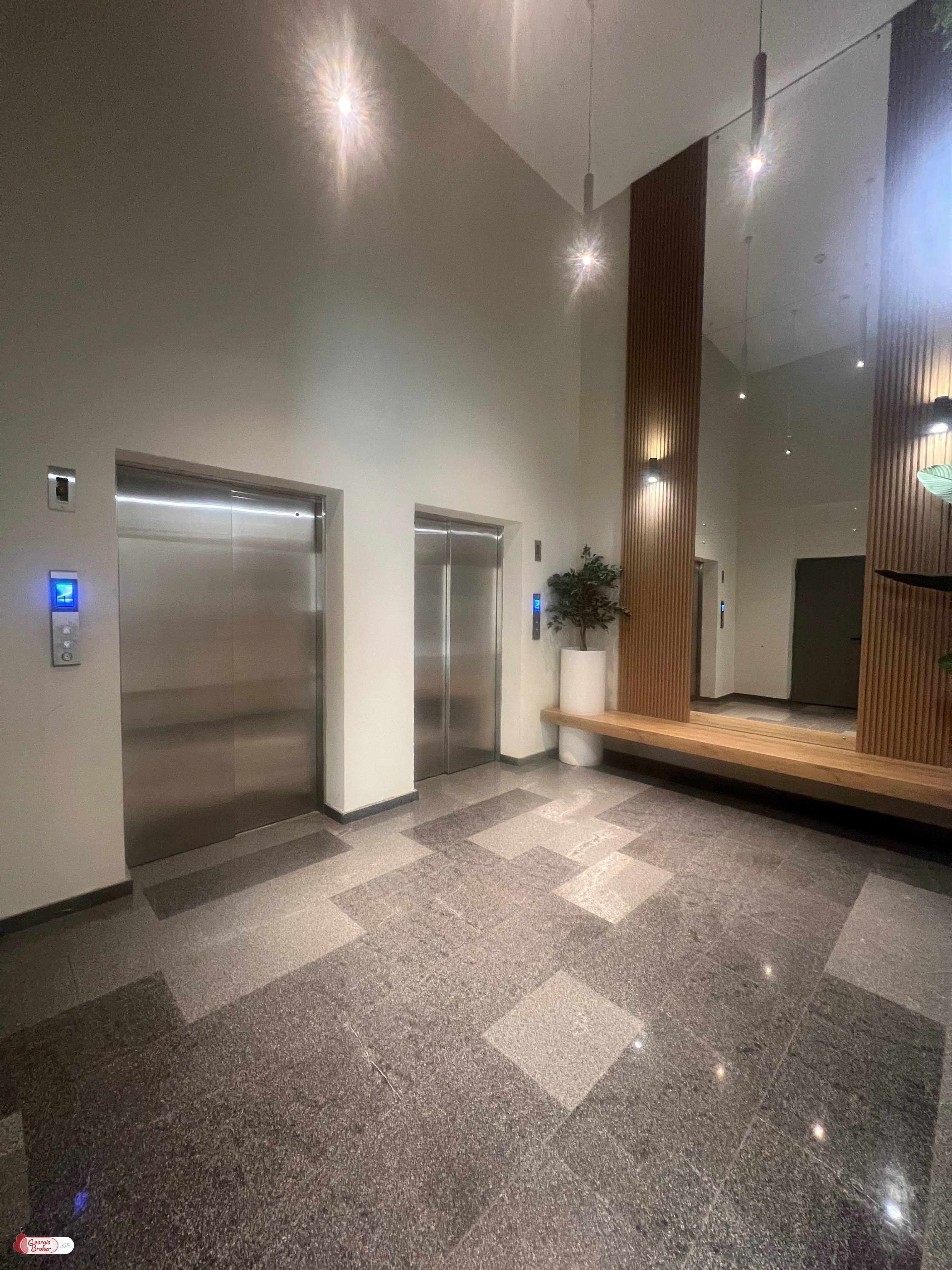 nearly repaired 3-room apartment for sale