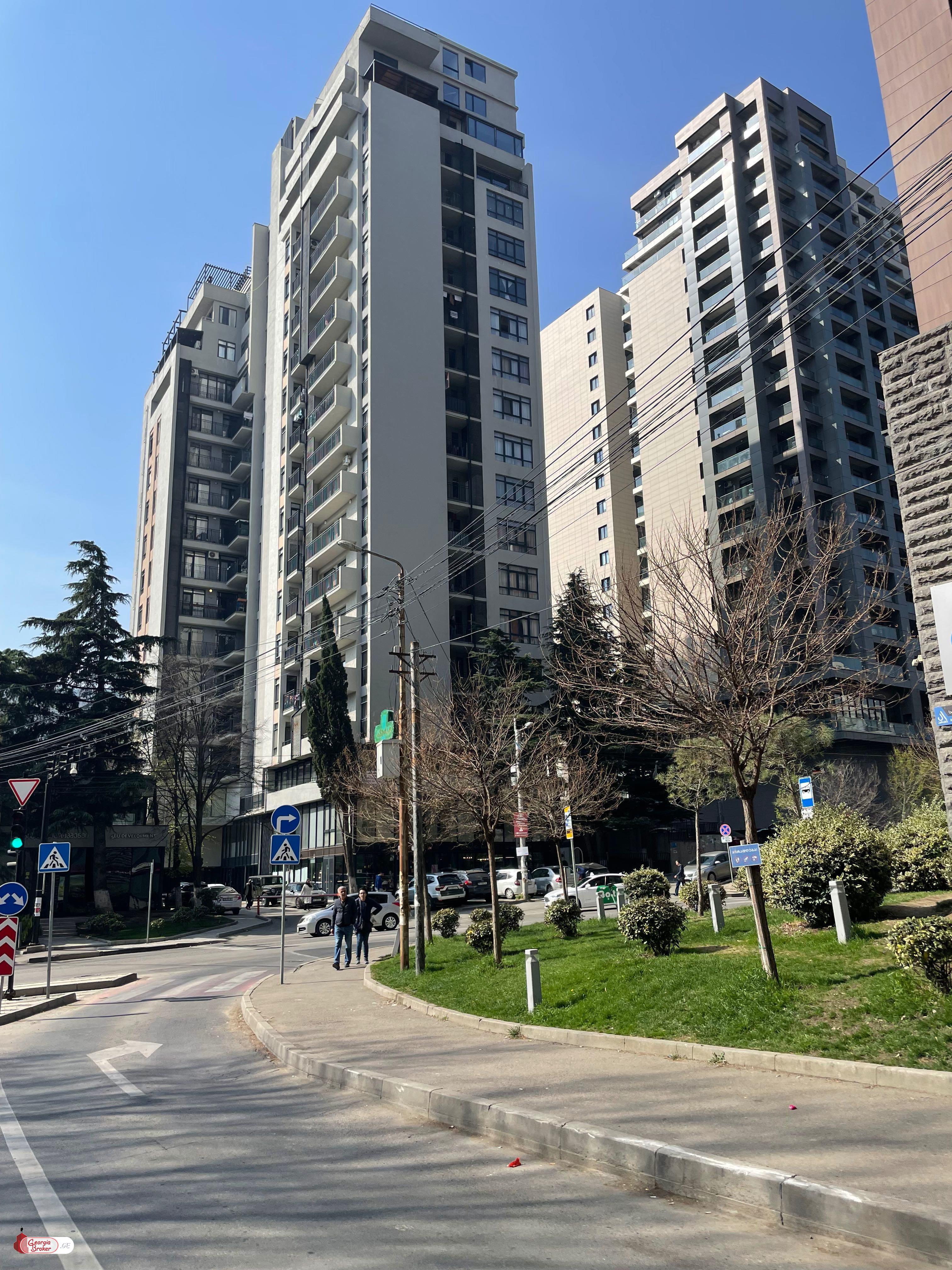 nearly repaired 3-room apartment for sale