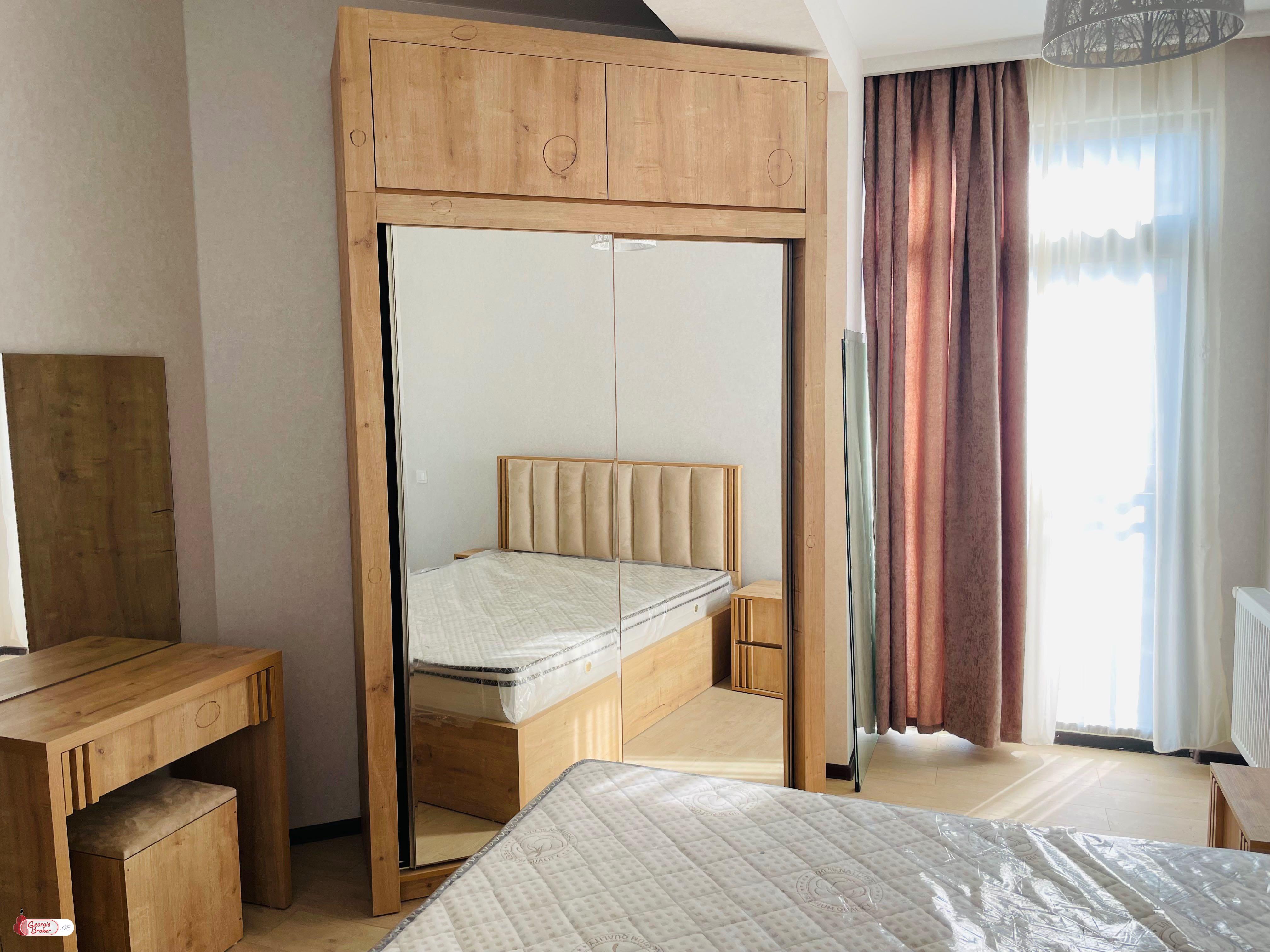 nearly repaired 3-room apartment for sale