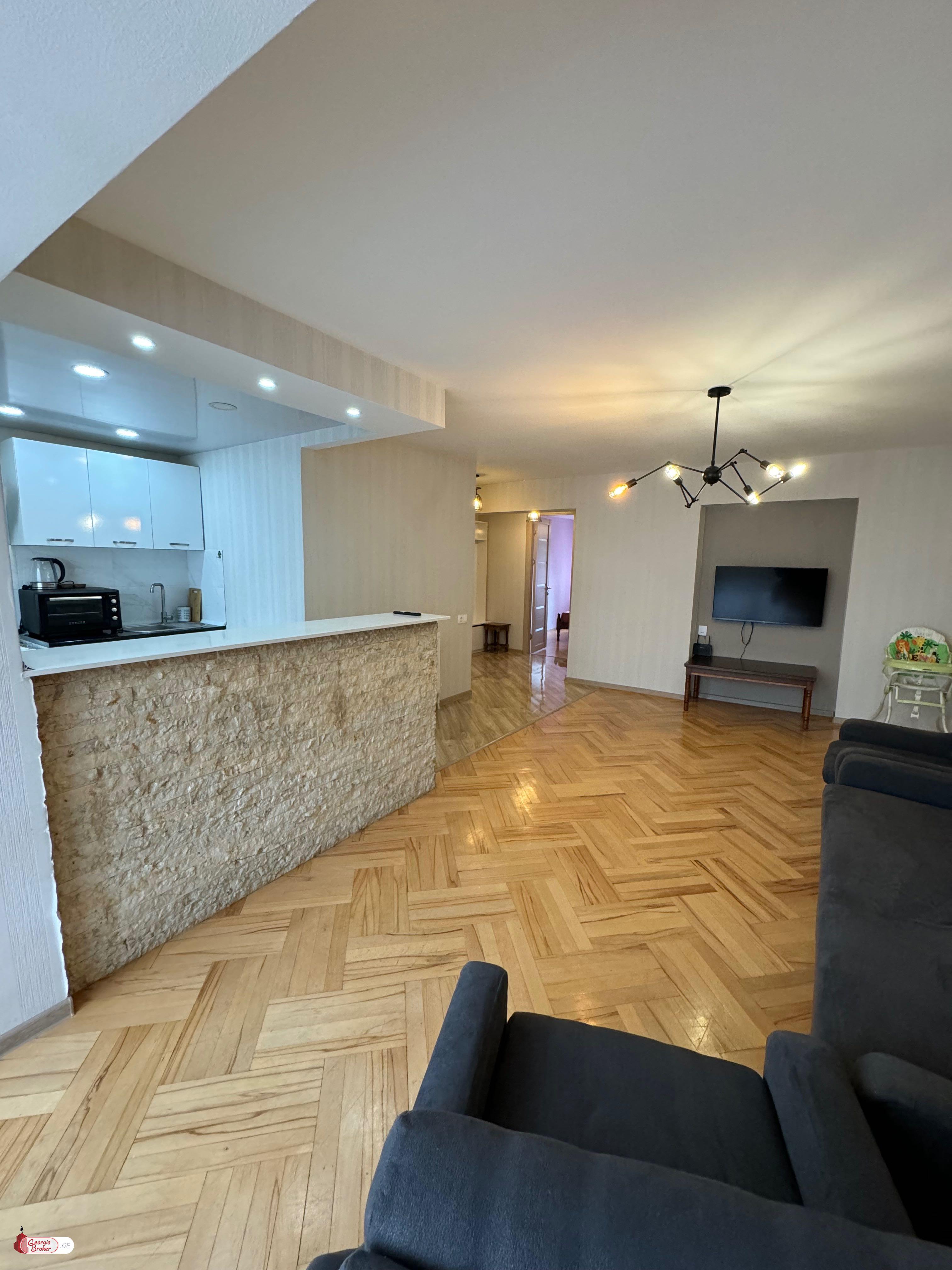 იყიდება ახალი გარემონტებული 3 ოთახიანი ბინა