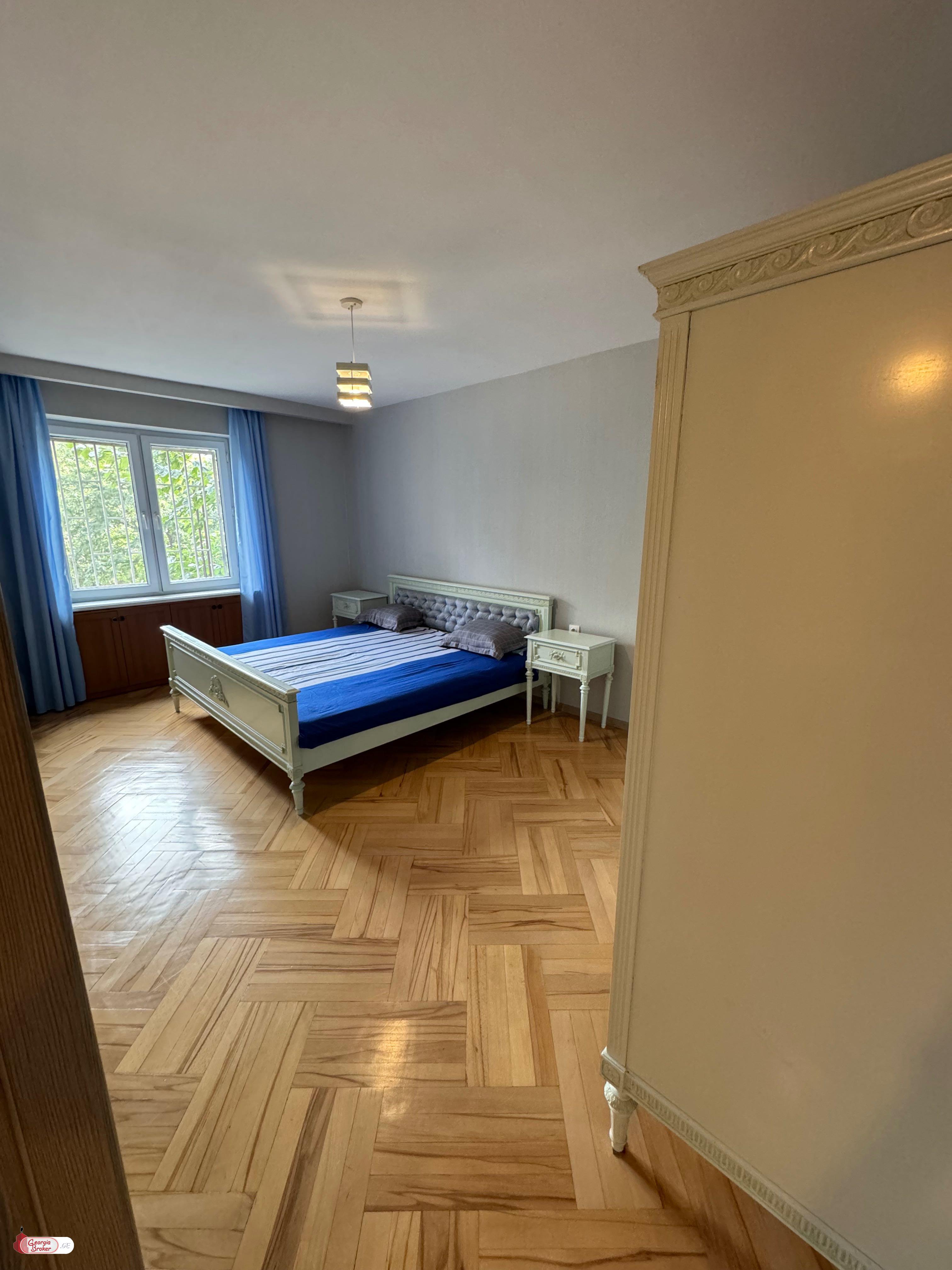 იყიდება ახალი გარემონტებული 3 ოთახიანი ბინა