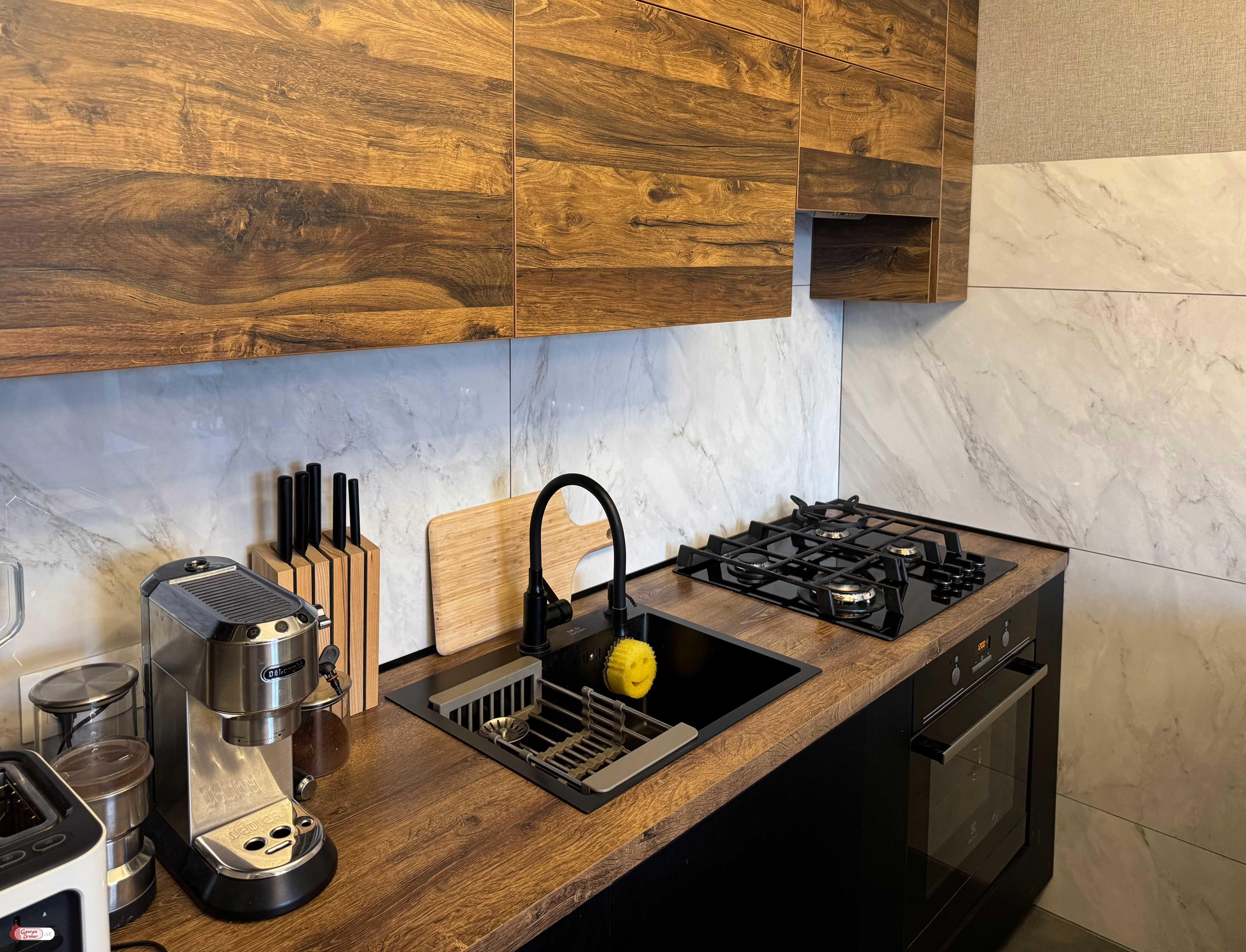 nearly repaired 2-room apartment for sale