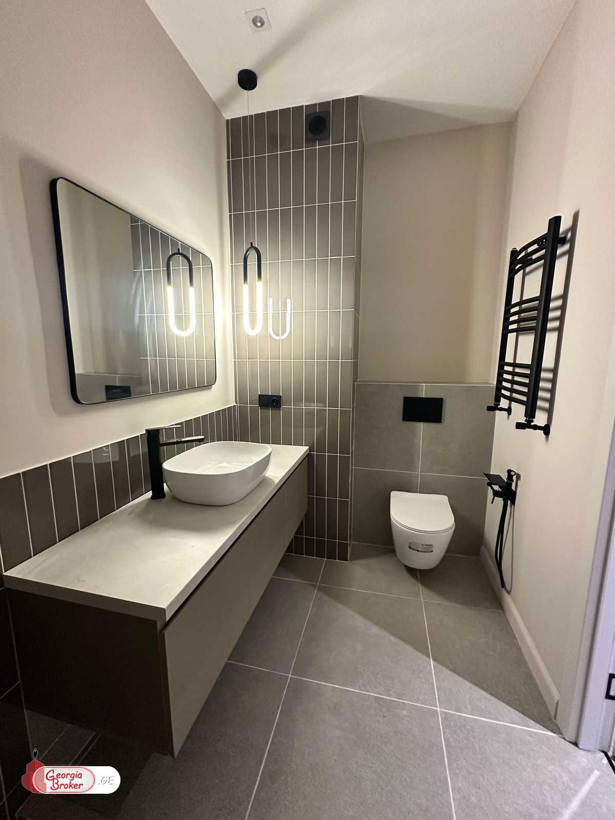 იყიდება ახალი გარემონტებული 2 ოთახიანი ბინა