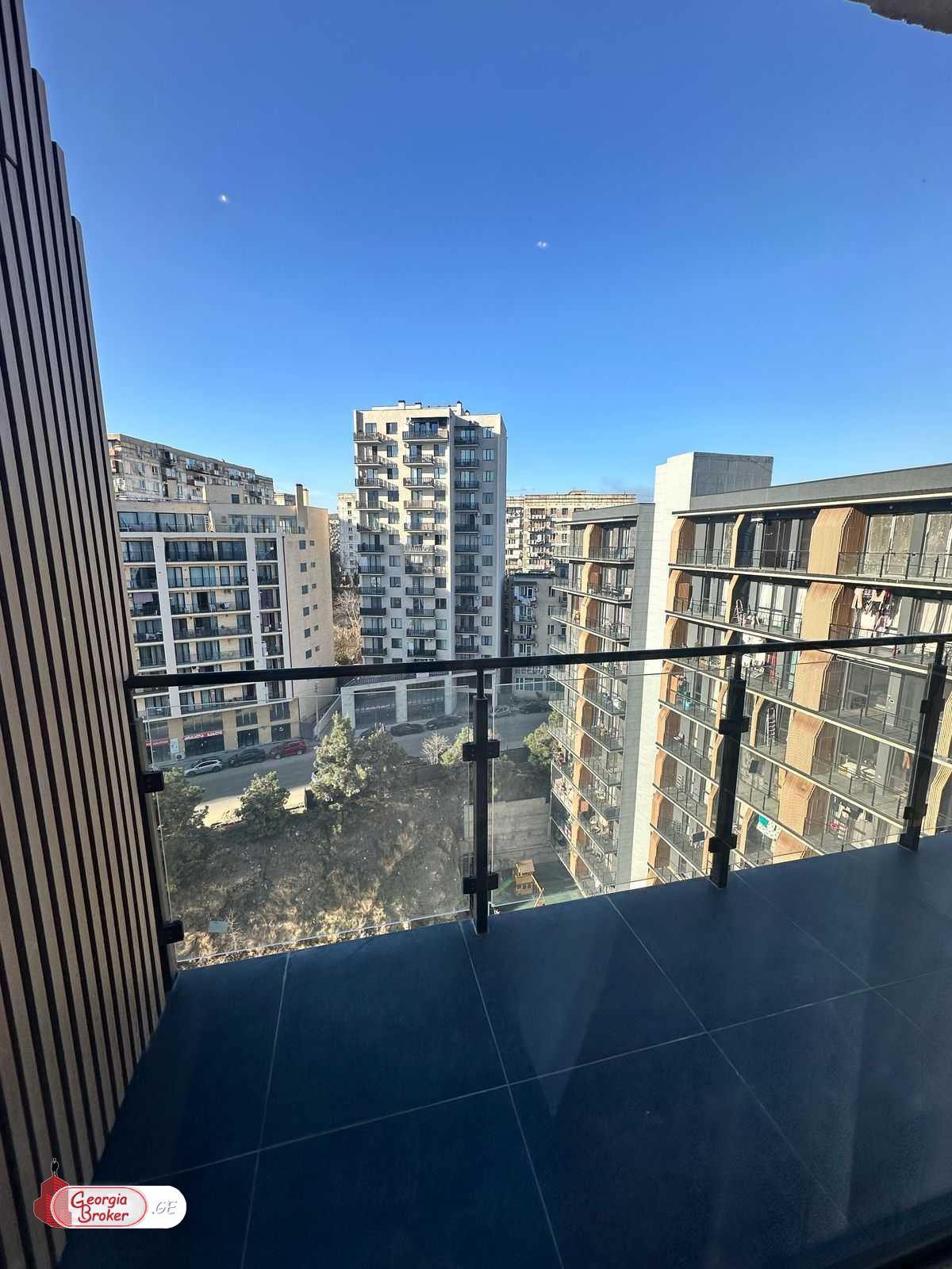 იყიდება ახალი გარემონტებული 2 ოთახიანი ბინა