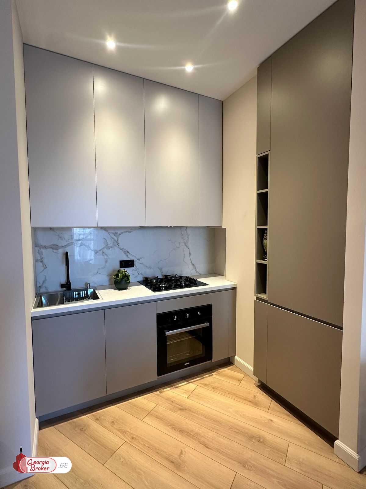 იყიდება ახალი გარემონტებული 2 ოთახიანი ბინა