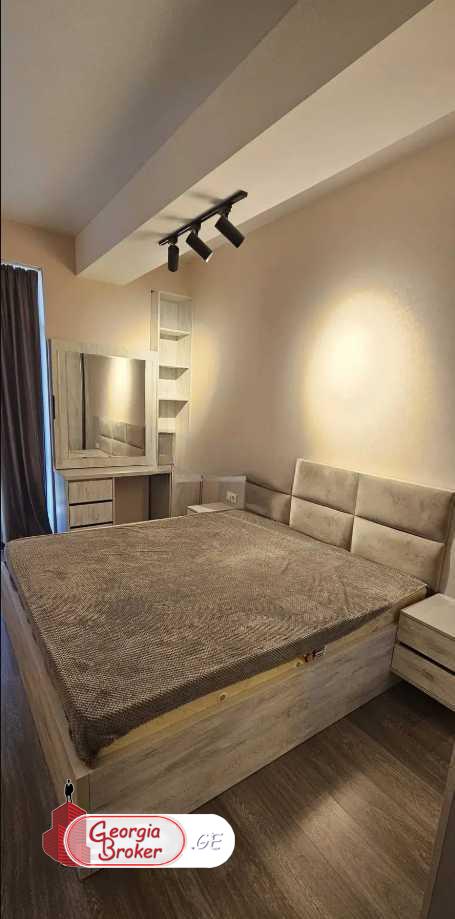 იყიდება ახალი გარემონტებული 2 ოთახიანი ბინა