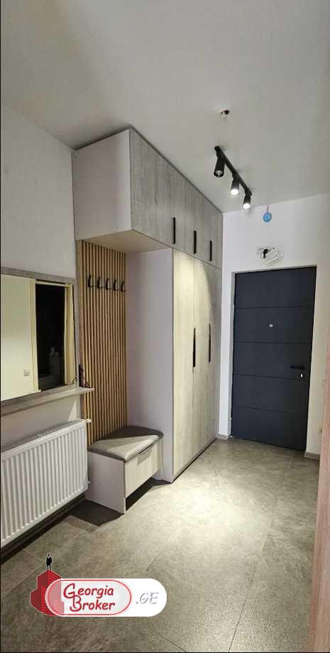 იყიდება ახალი გარემონტებული 2 ოთახიანი ბინა