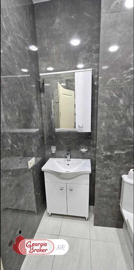 იყიდება ახალი გარემონტებული 2 ოთახიანი ბინა