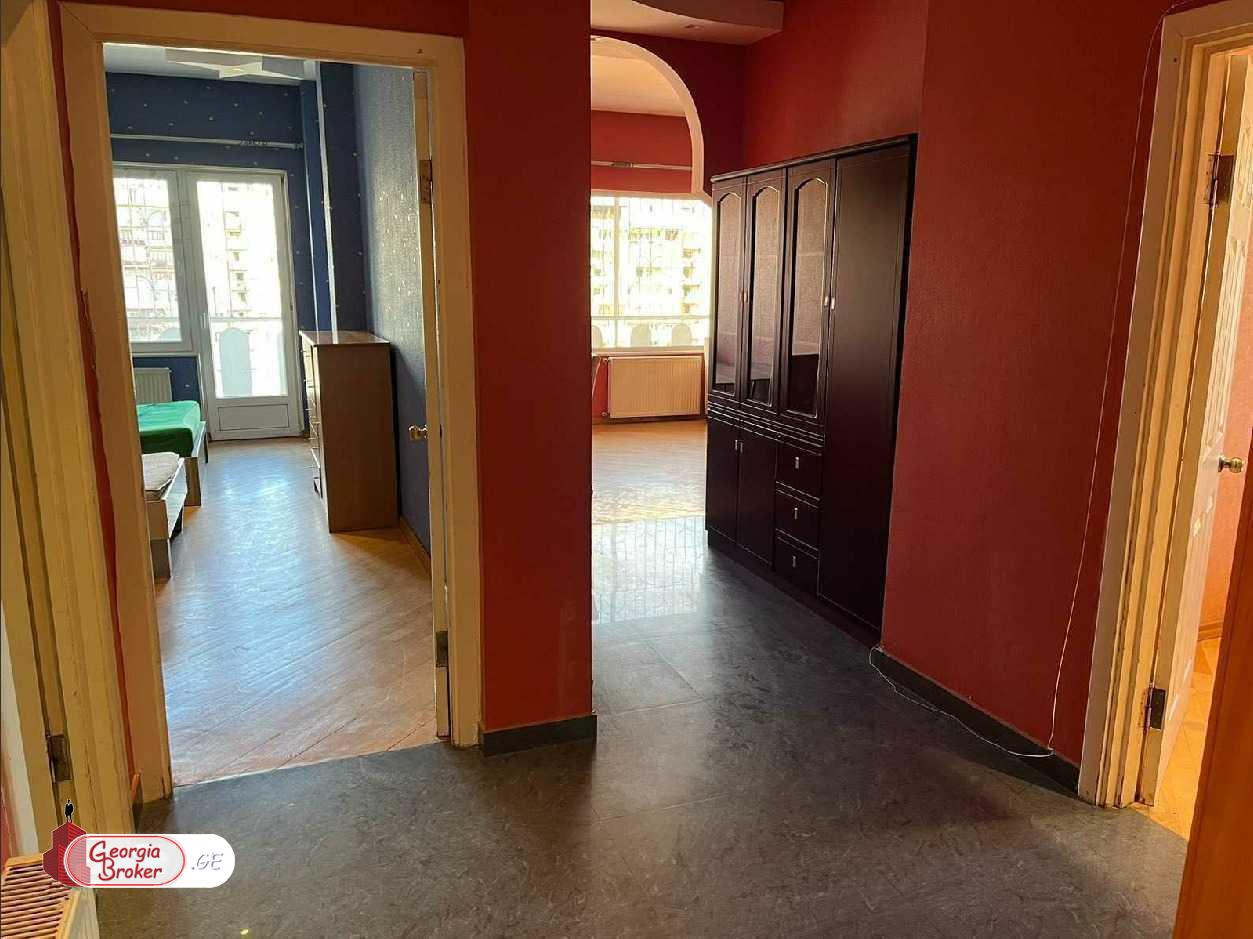 იყიდება ახალი გარემონტებული 3 ოთახიანი ბინა