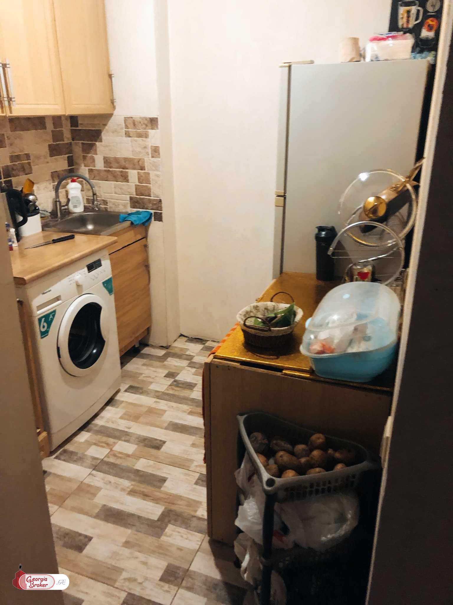 იყიდება ახალი გარემონტებული 3 ოთახიანი ბინა