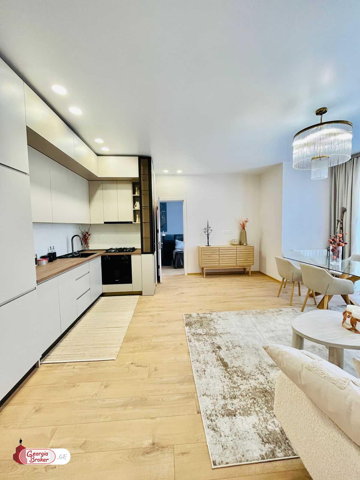 nearly repaired 3-room apartment for sale