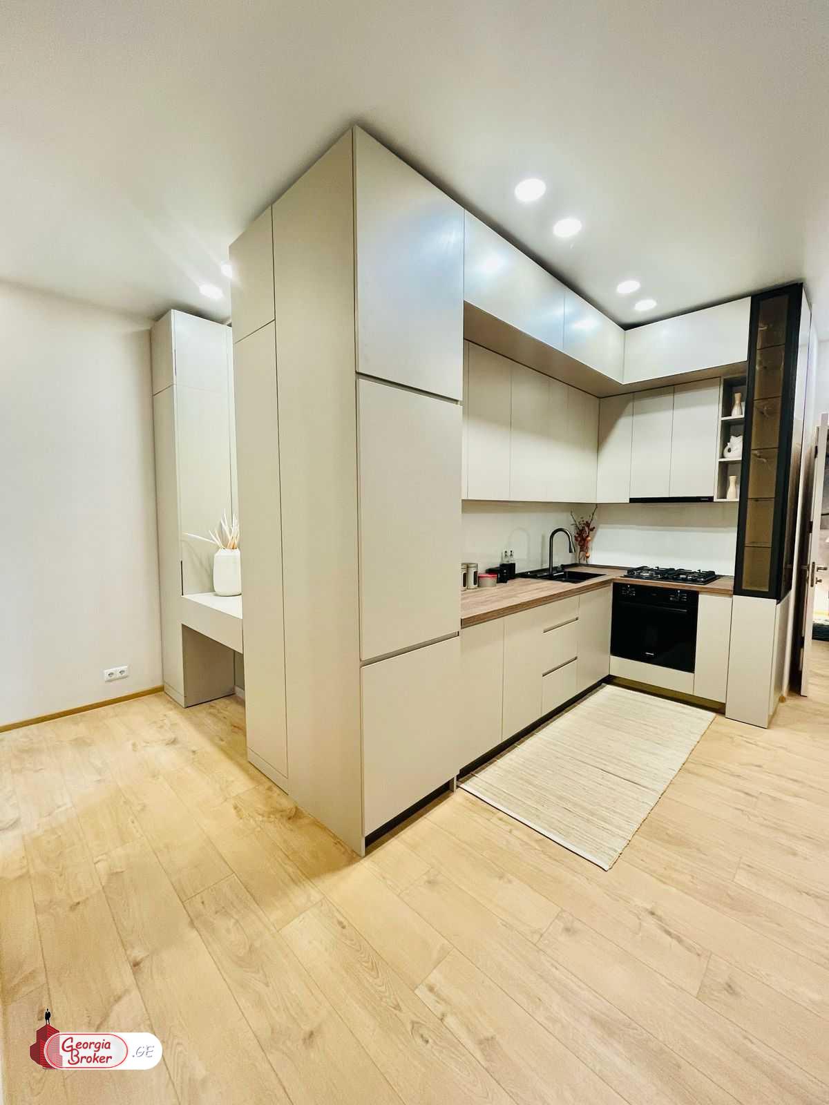 nearly repaired 3-room apartment for sale