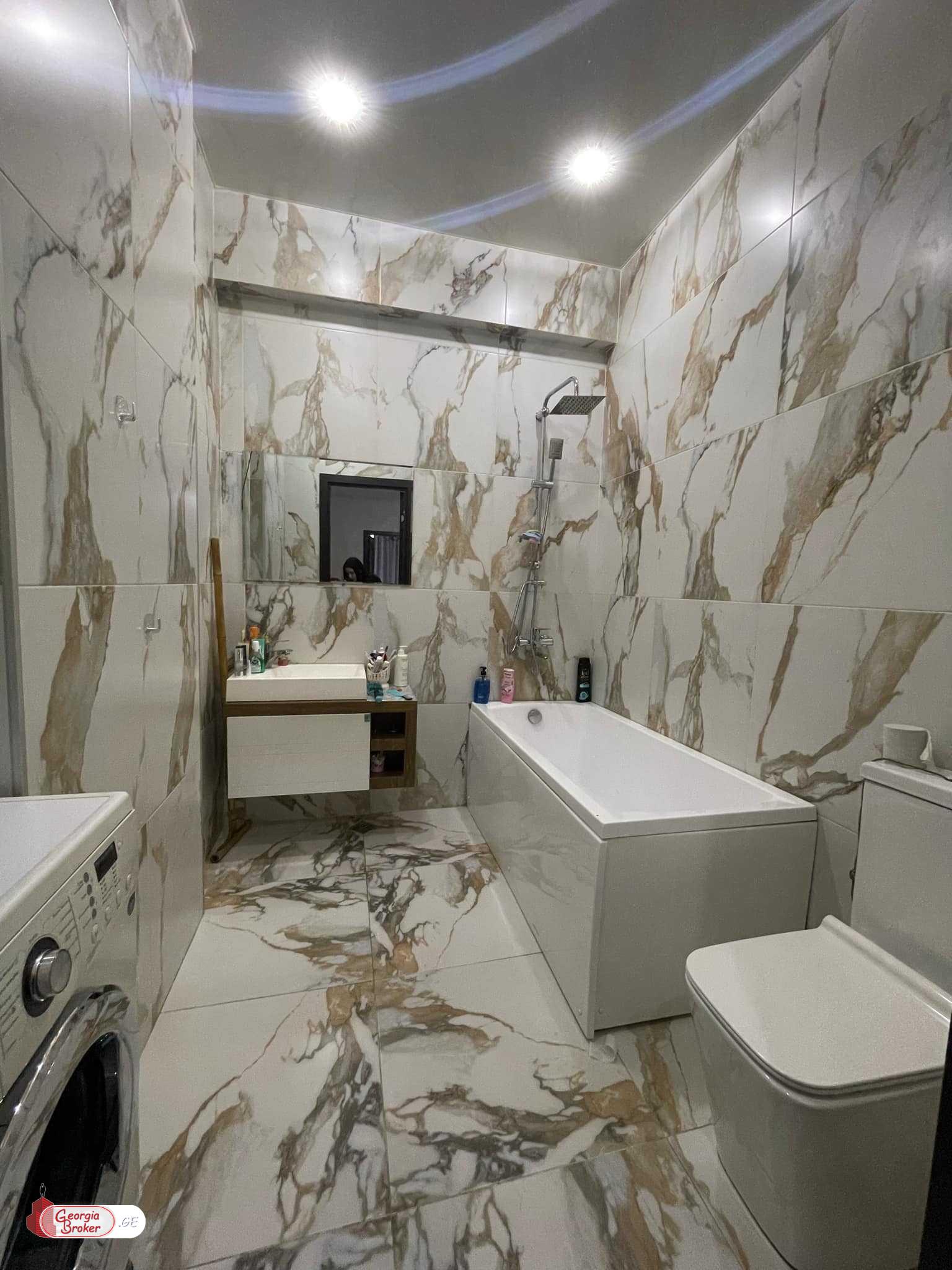 იყიდება ახალი გარემონტებული 4 ოთახიანი ბინა