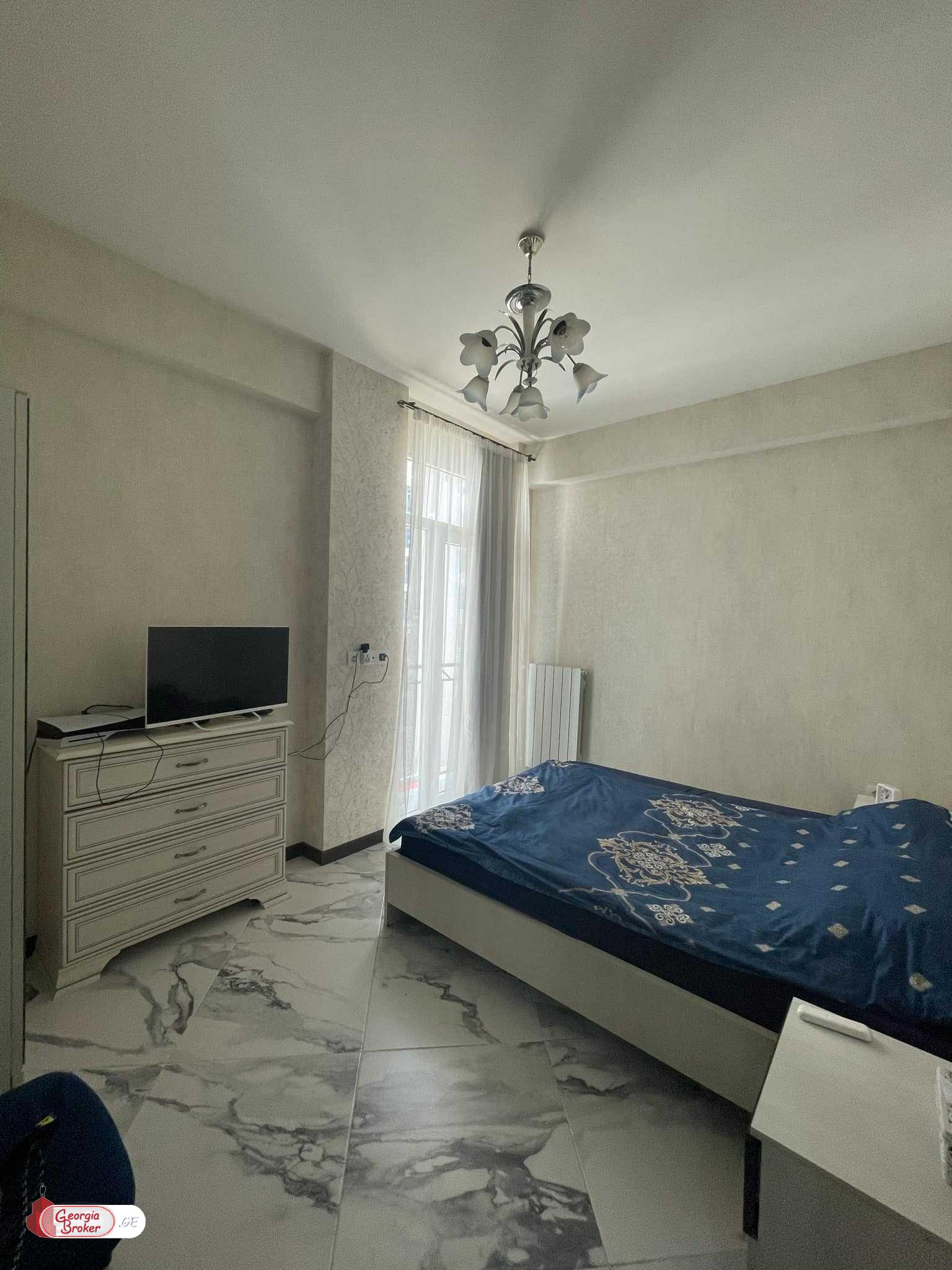 იყიდება ახალი გარემონტებული 4 ოთახიანი ბინა