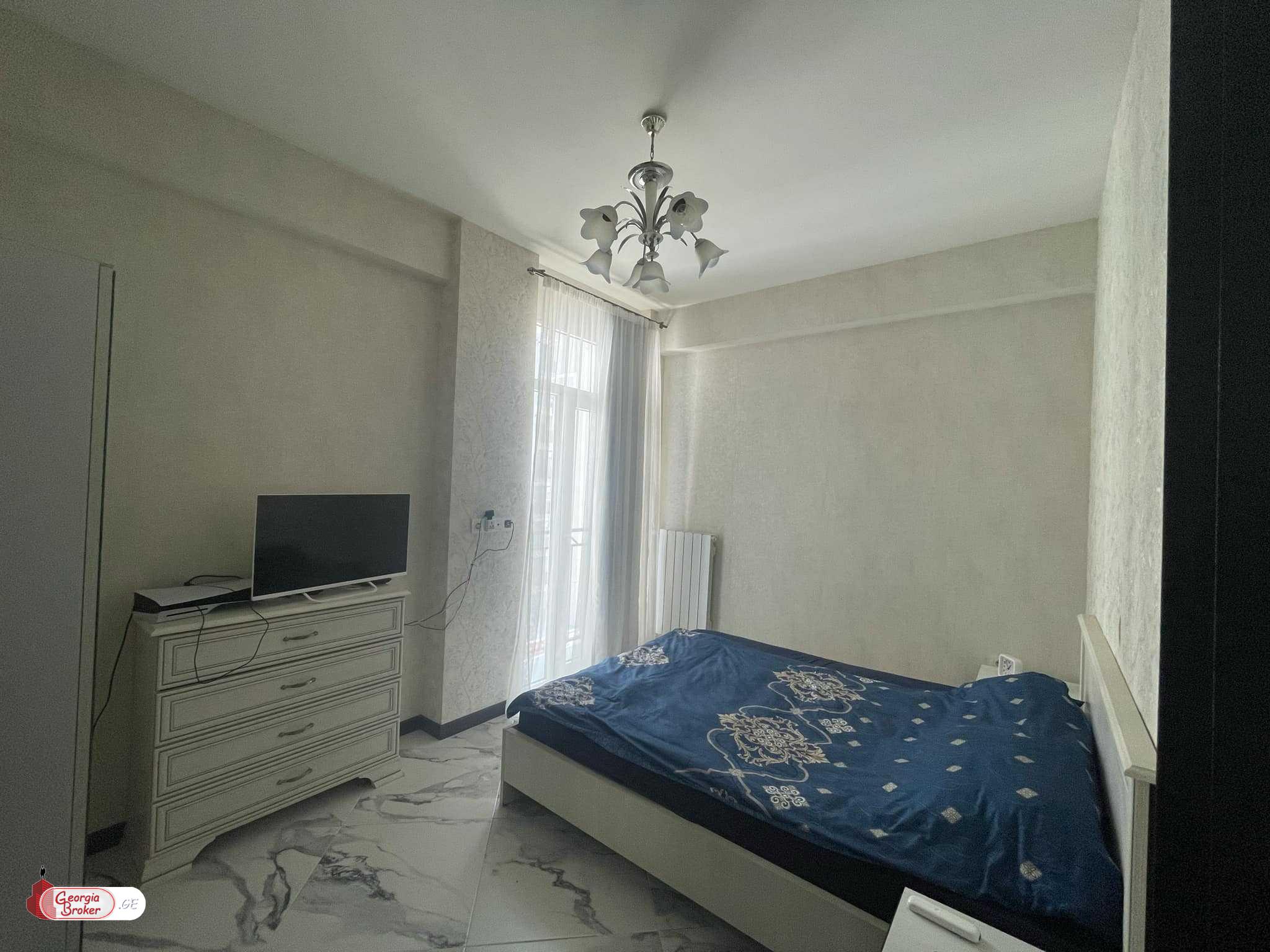 იყიდება ახალი გარემონტებული 4 ოთახიანი ბინა