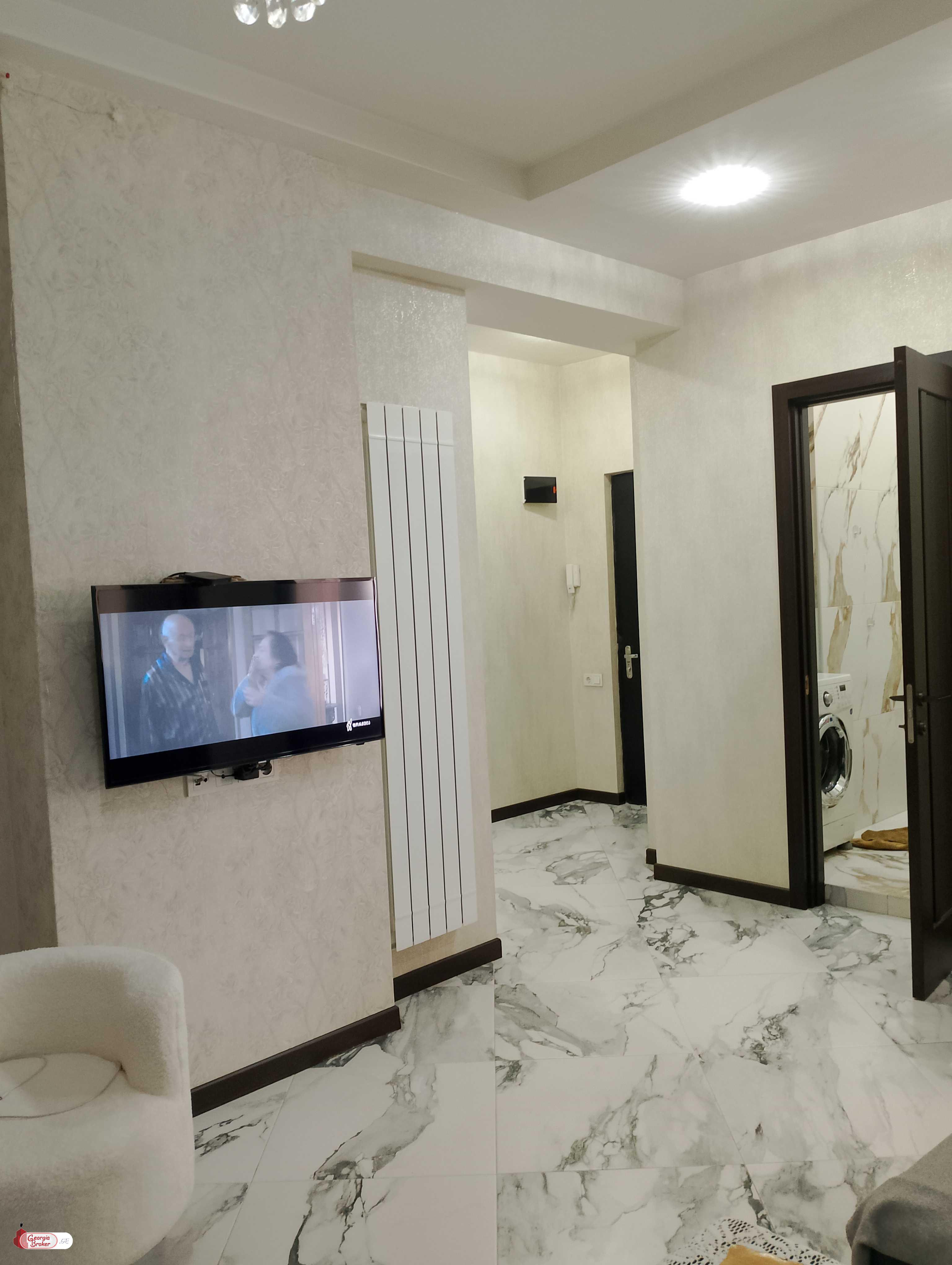 იყიდება ახალი გარემონტებული 4 ოთახიანი ბინა