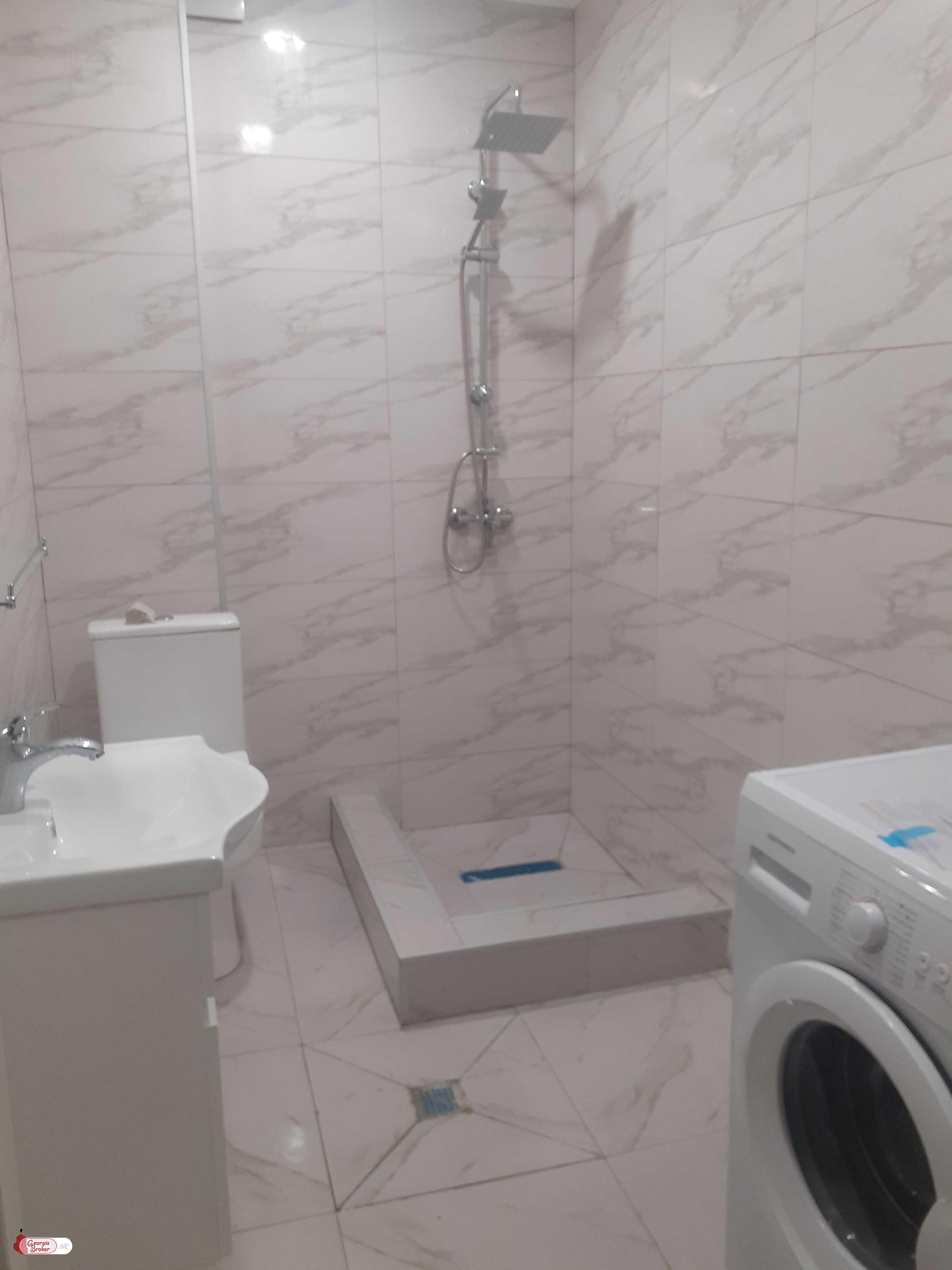 продается квартира с новым ремонтом 2-комнаты