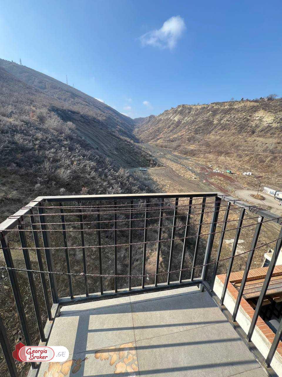 продается квартира с новым ремонтом 2-комнаты