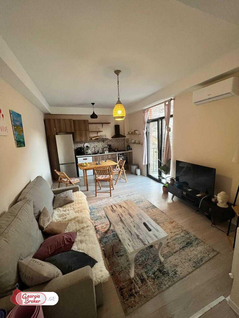 продается квартира с новым ремонтом 2-комнаты