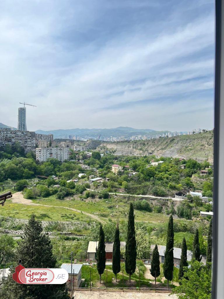 продается квартира с новым ремонтом 2-комнаты